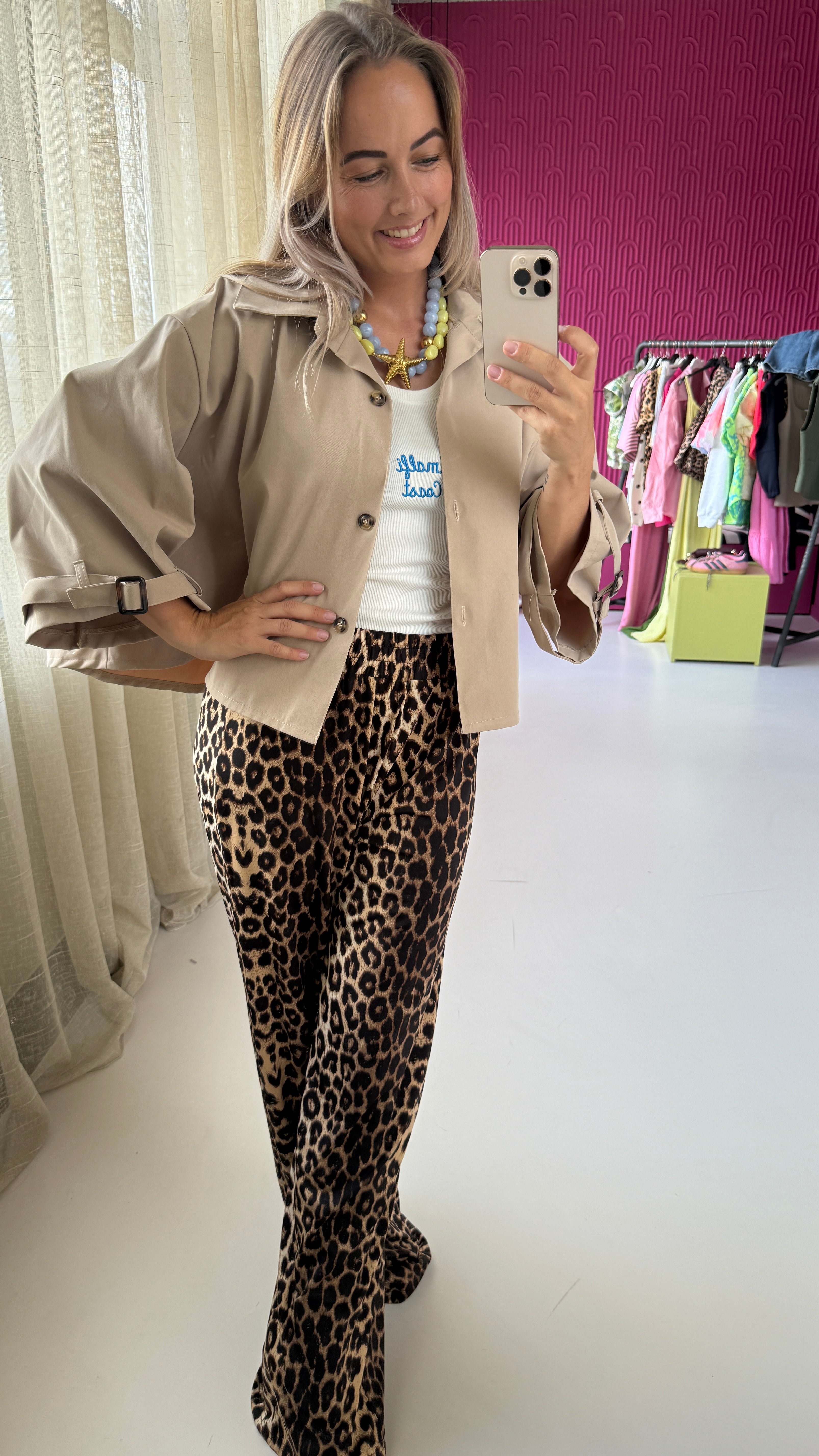 BEIGE MUSTHAVE JAS