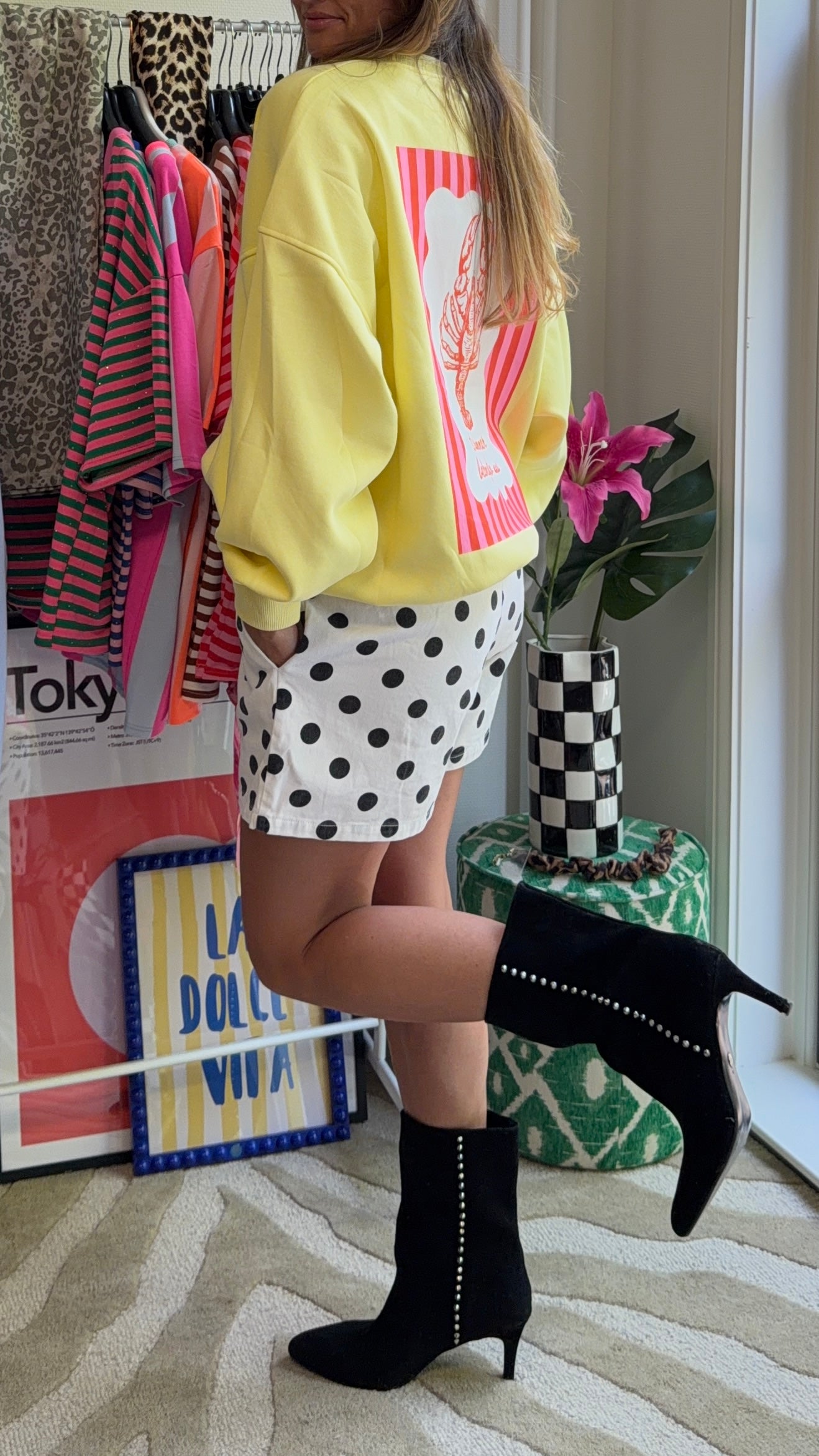 SUMMER VIBES SWEATER BUTTERYELLOW