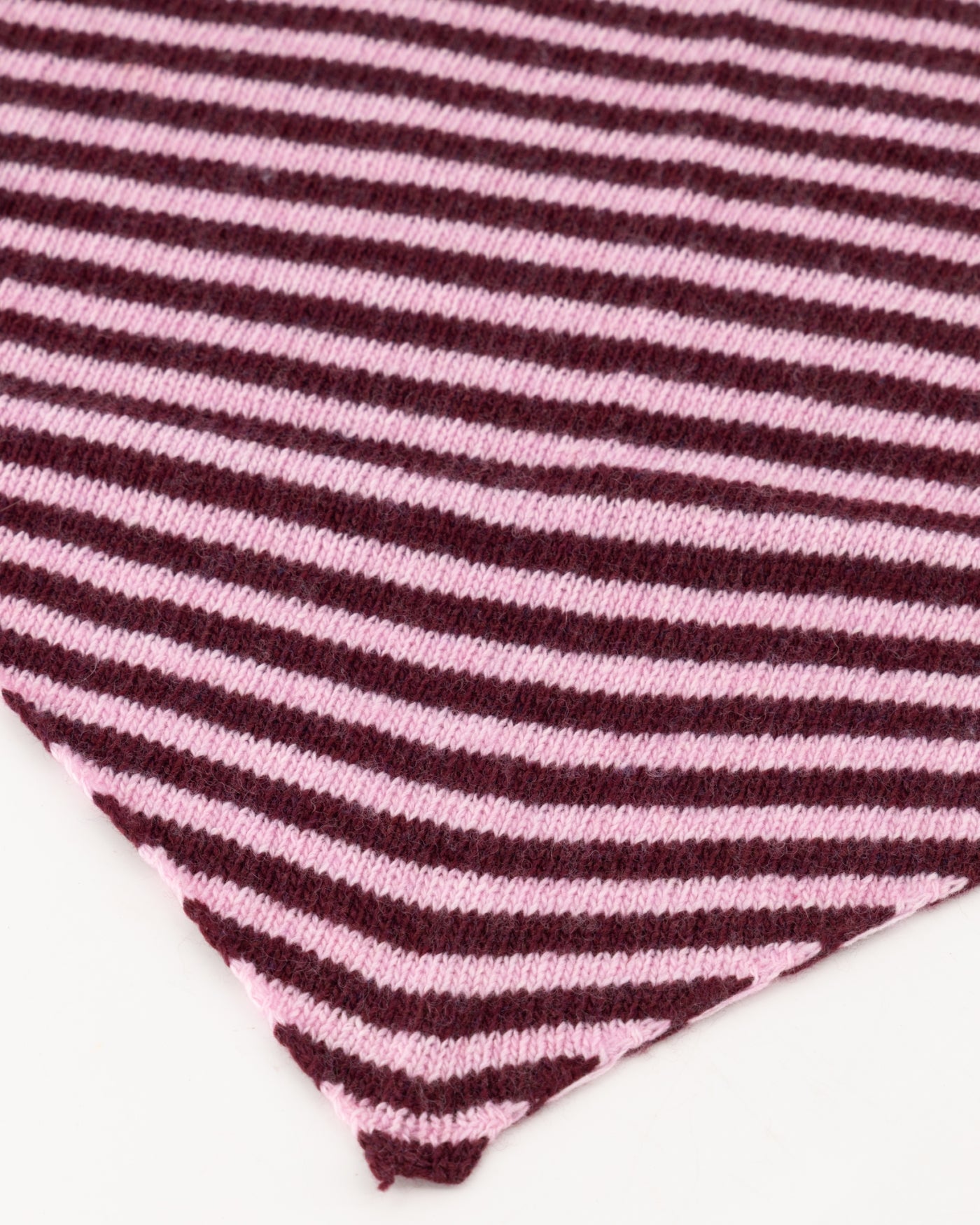 LISA SJAALTJE BURGUNDY ROZE