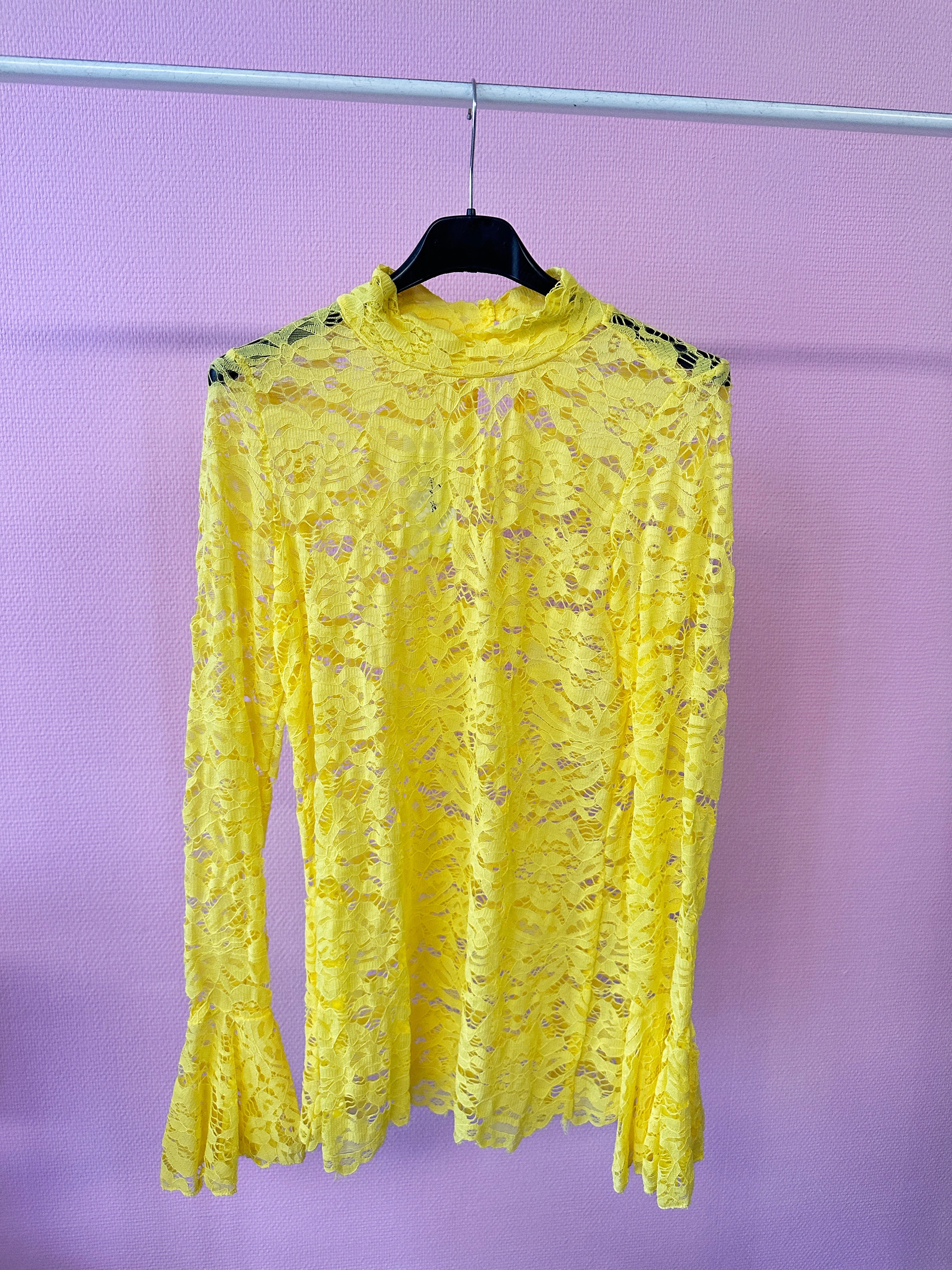LACE TOP YELLOW