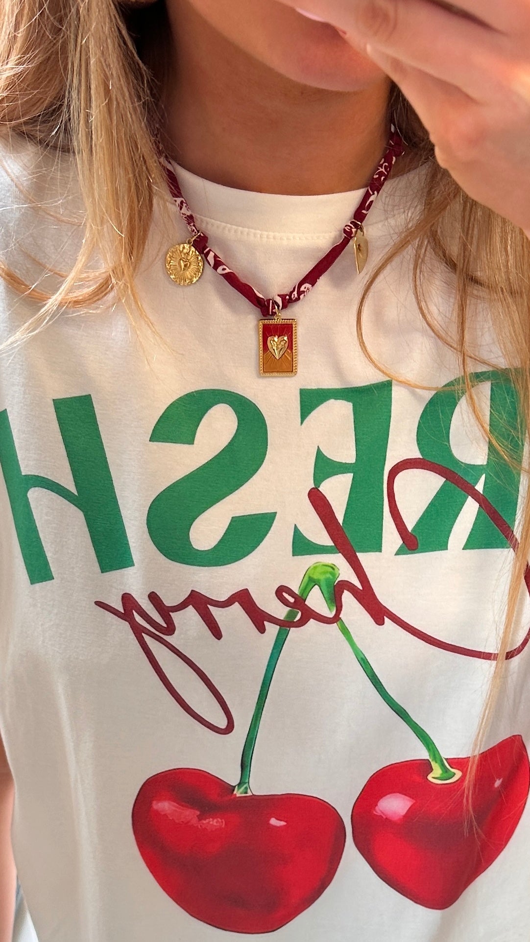 BANDANA NECKLACE | BURGUNDY
