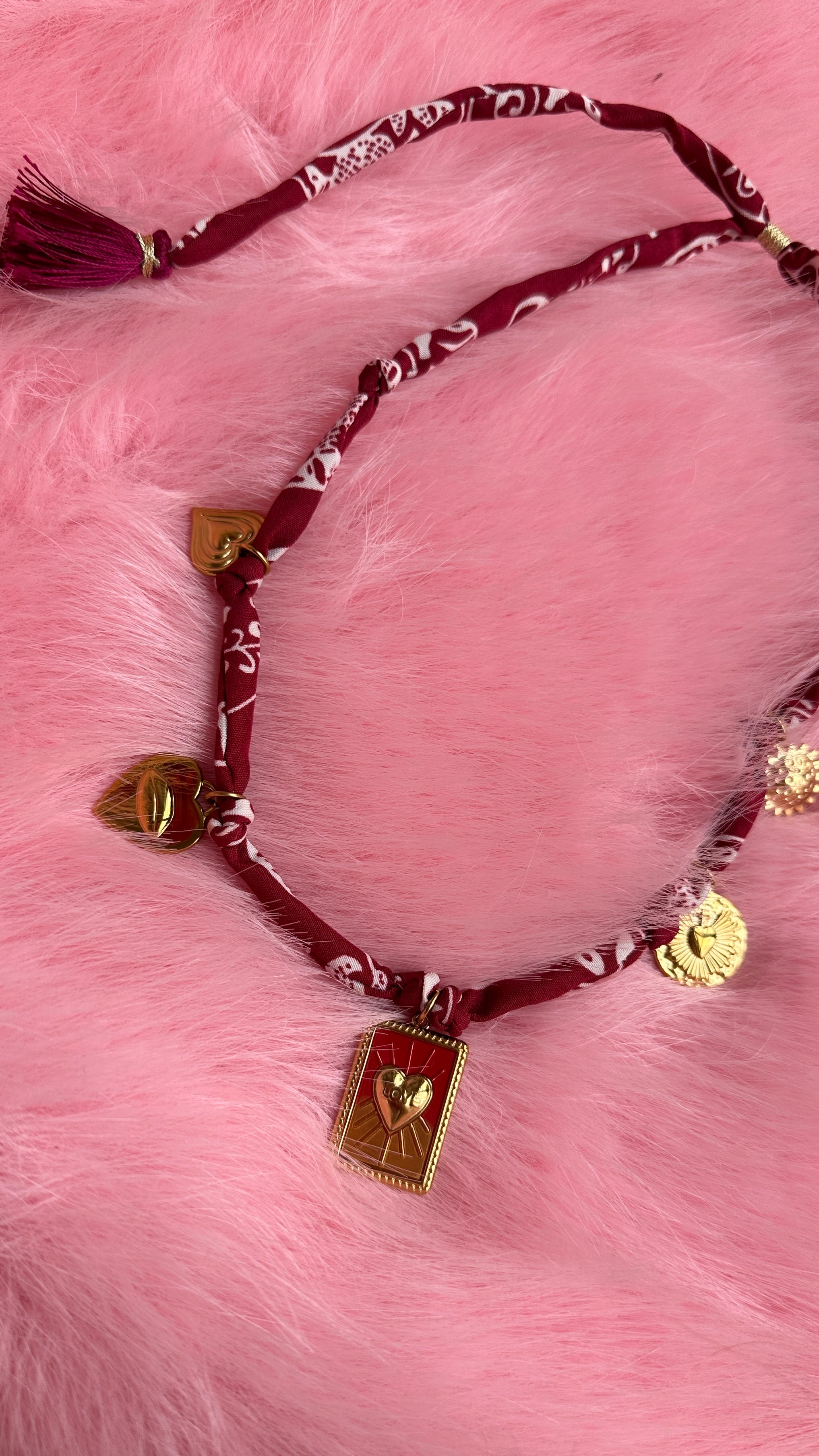 BANDANA NECKLACE | BURGUNDY