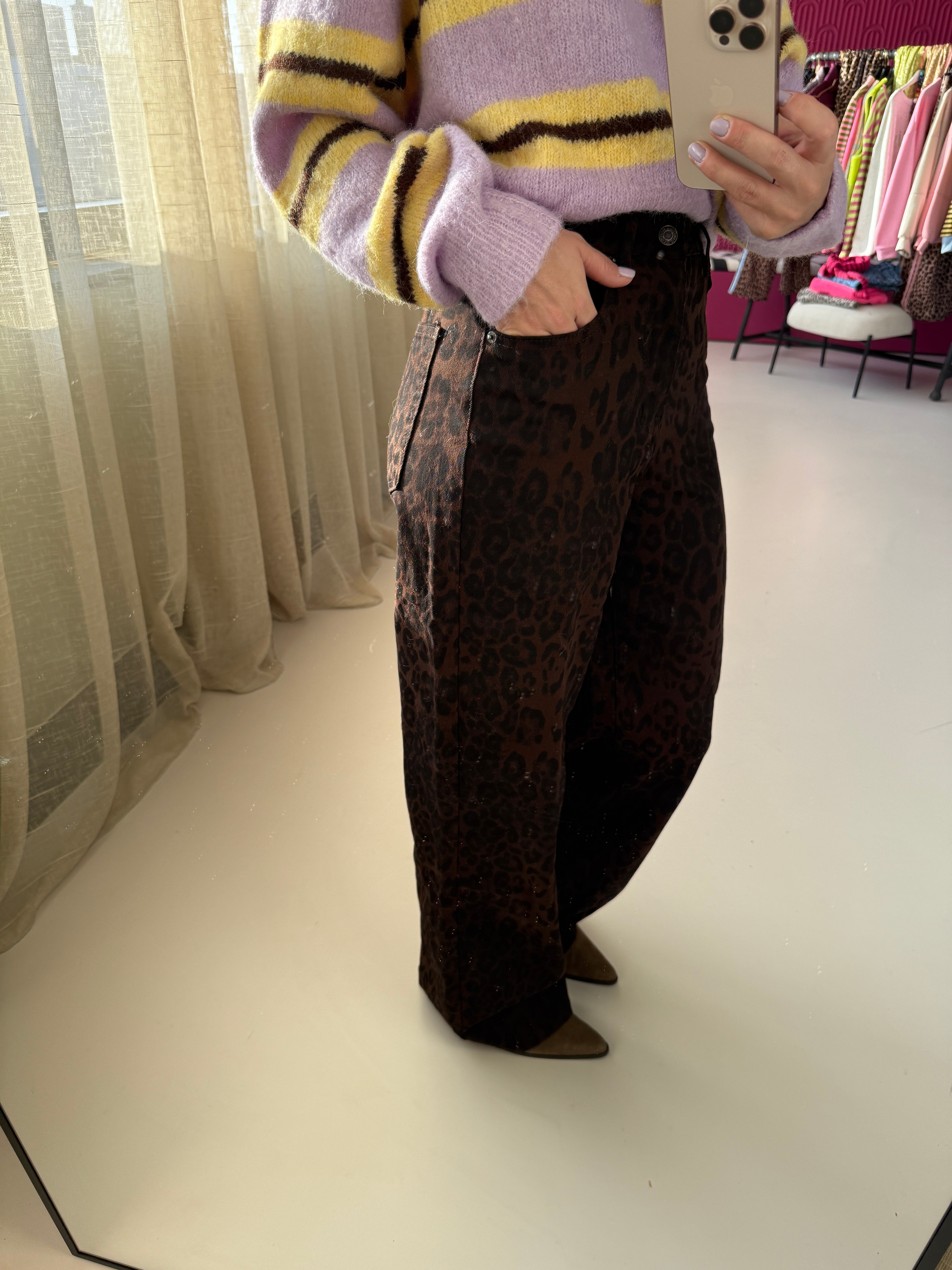 DONKERBRUINE PANTERJEANS NOOR