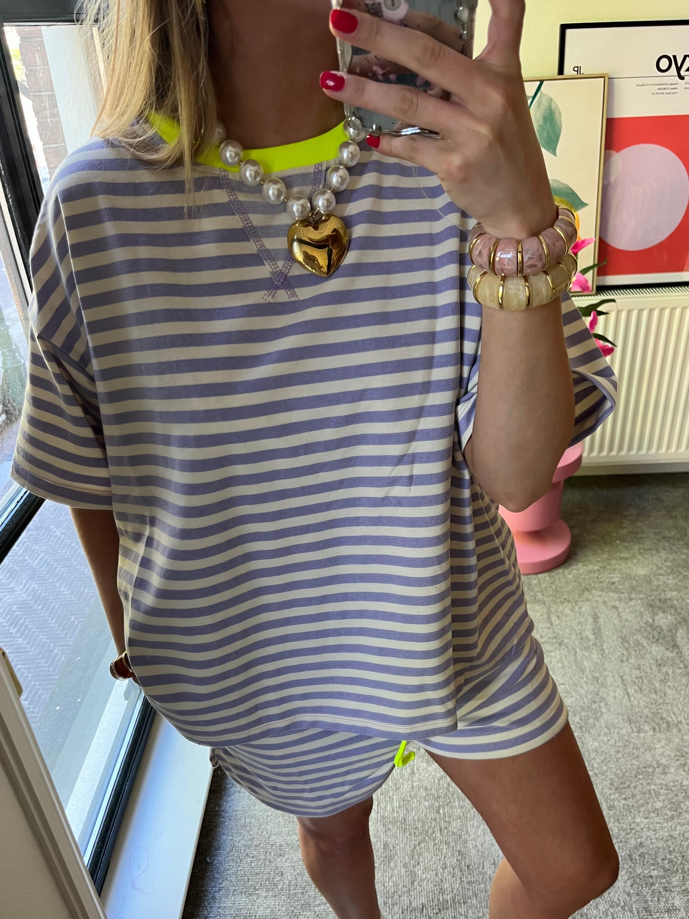 GESTREEPT SHORT LILA