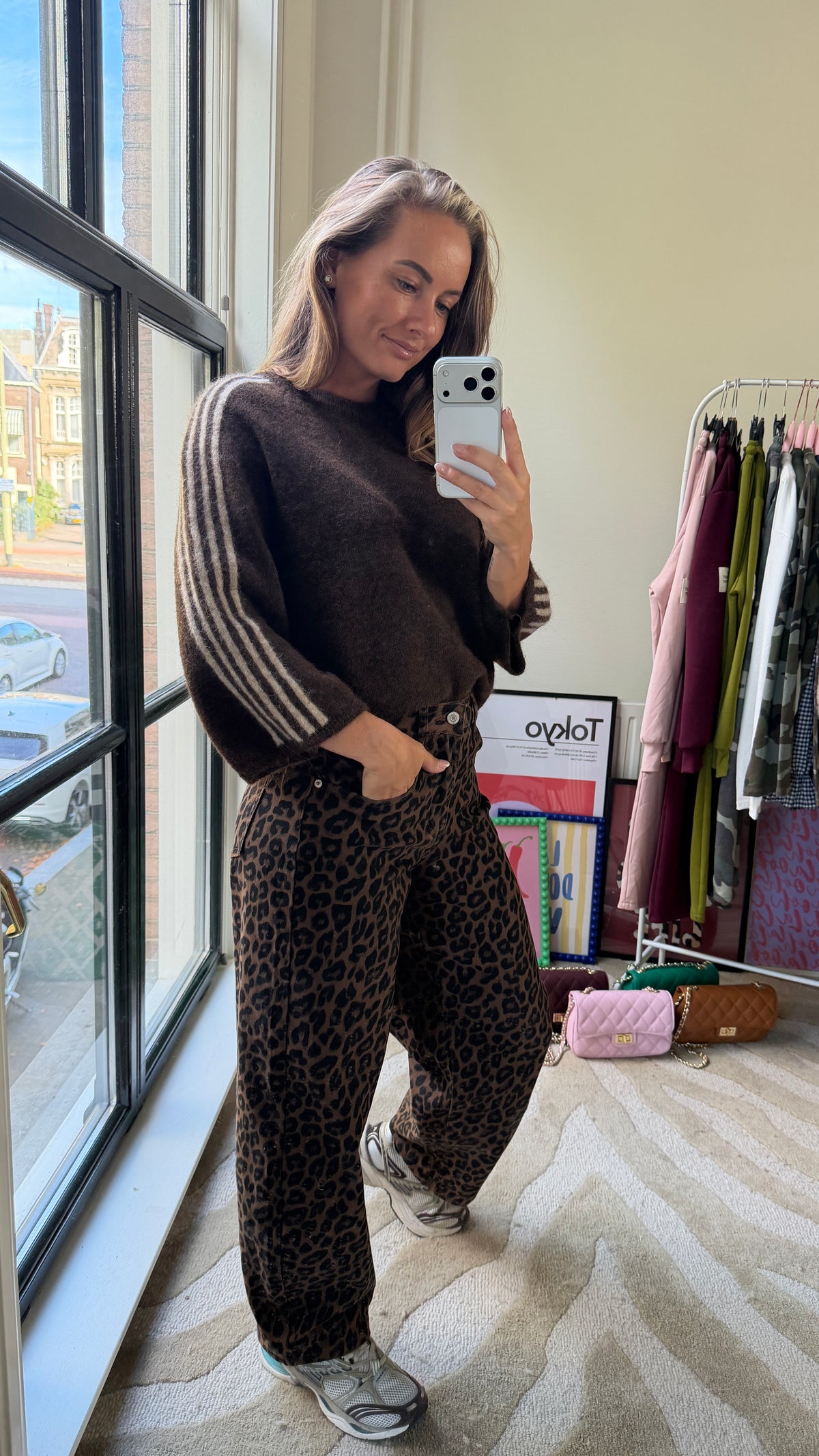 ANNA MUSTHAVE TRUITJE BRUIN