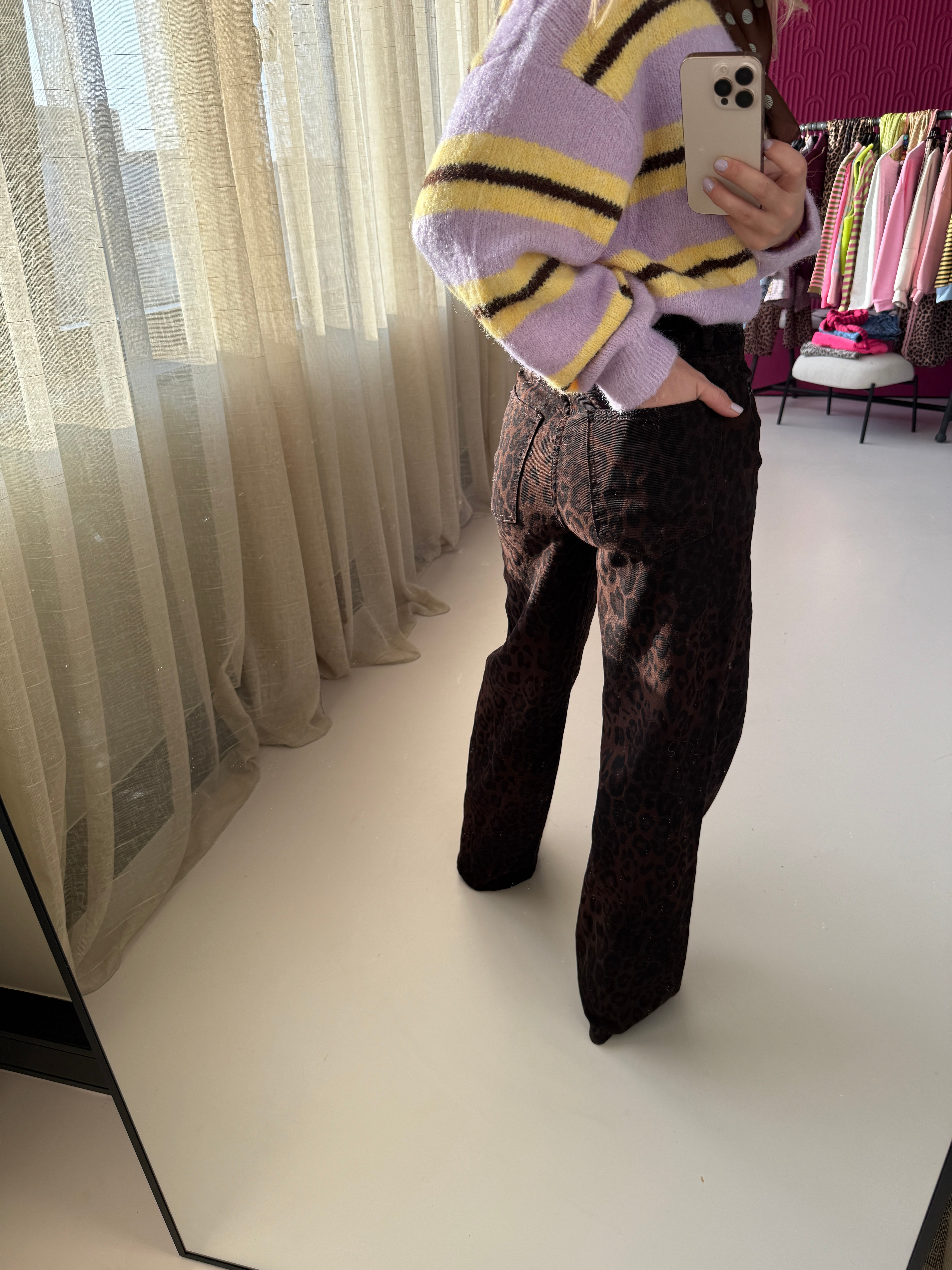 DONKERBRUINE PANTERJEANS NOOR