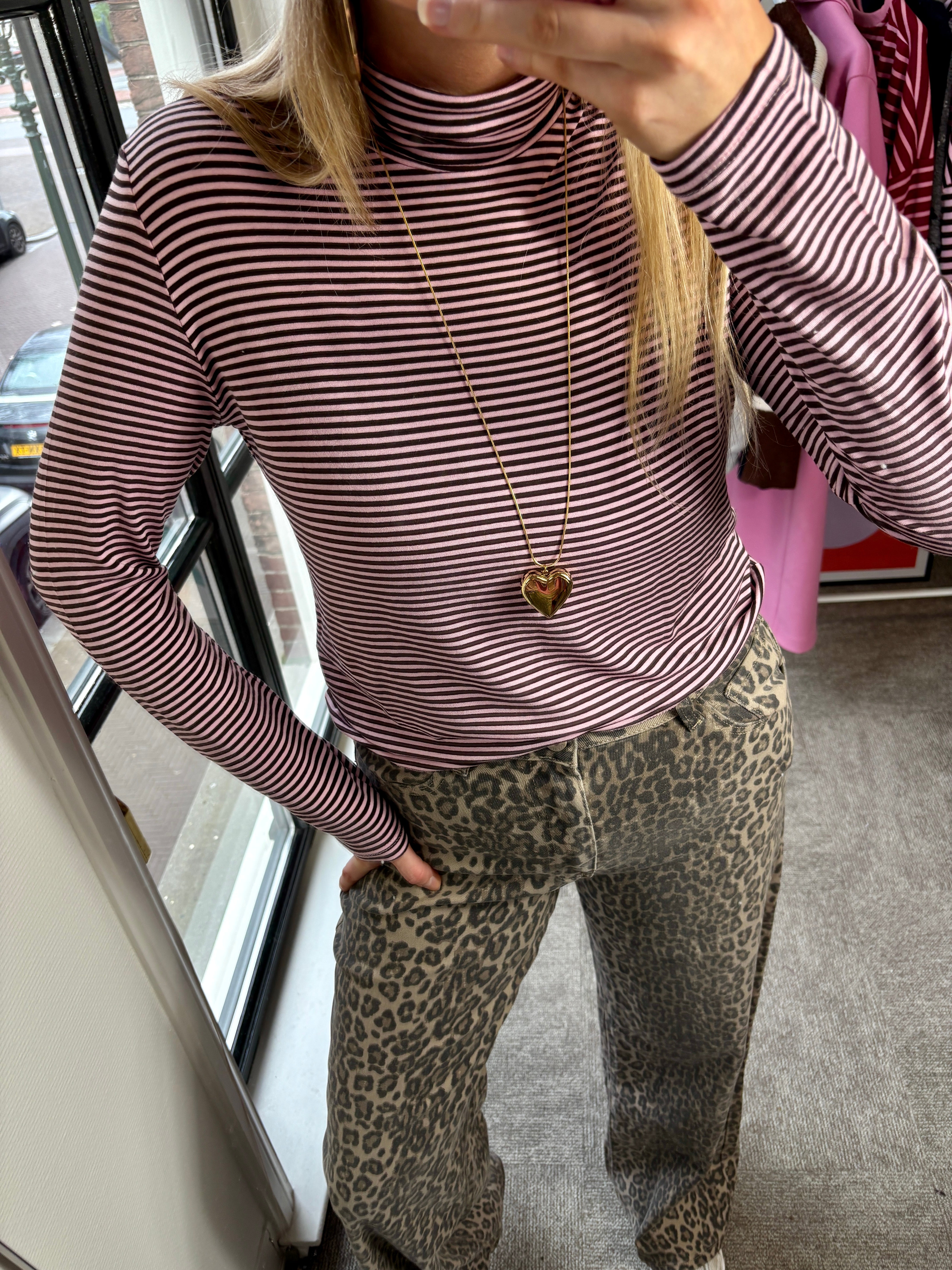 STREEPJES COLLETJE ROZE BRUIN