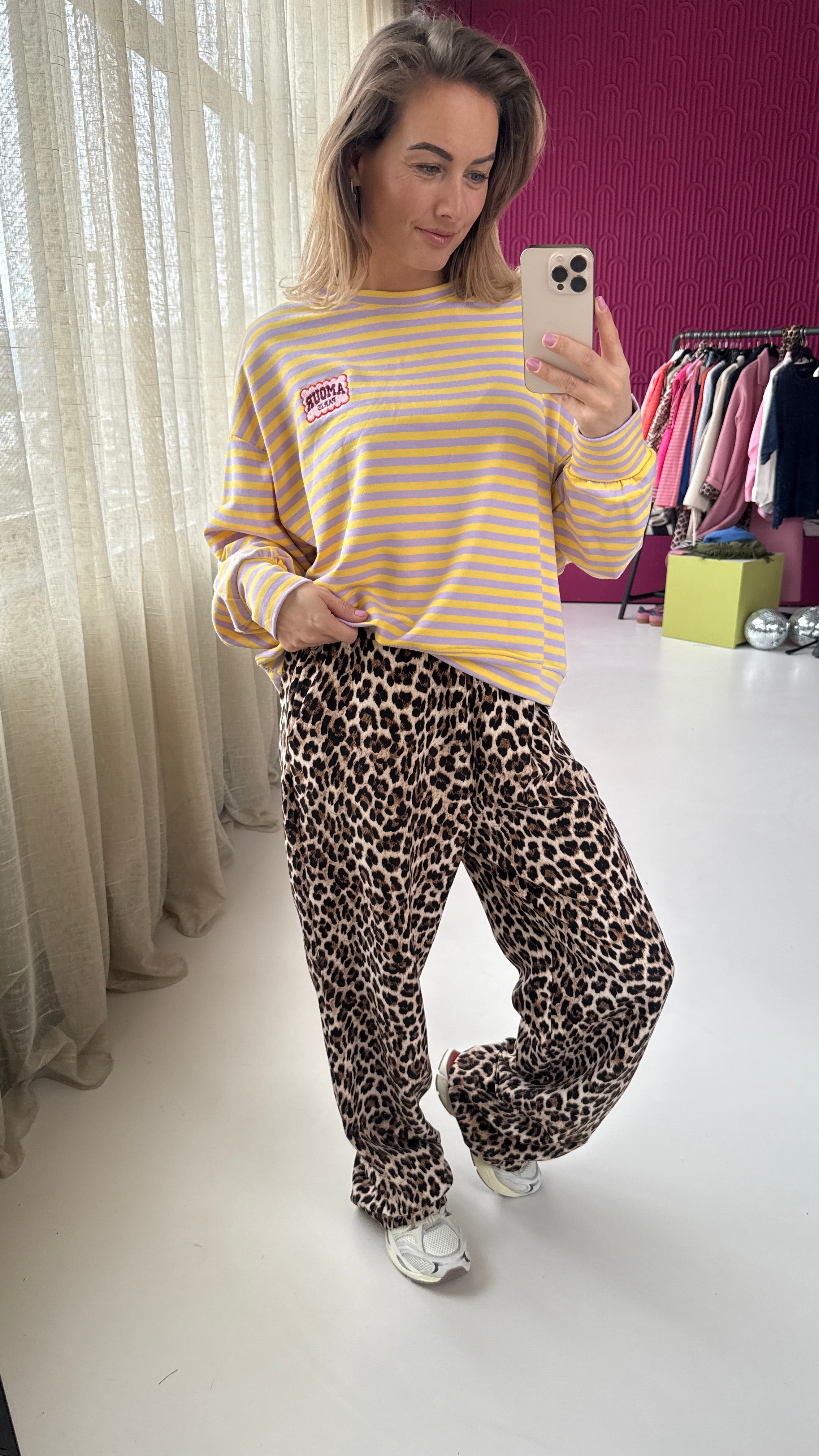 PARIS STREEPJES SWEATER LILA GEEL