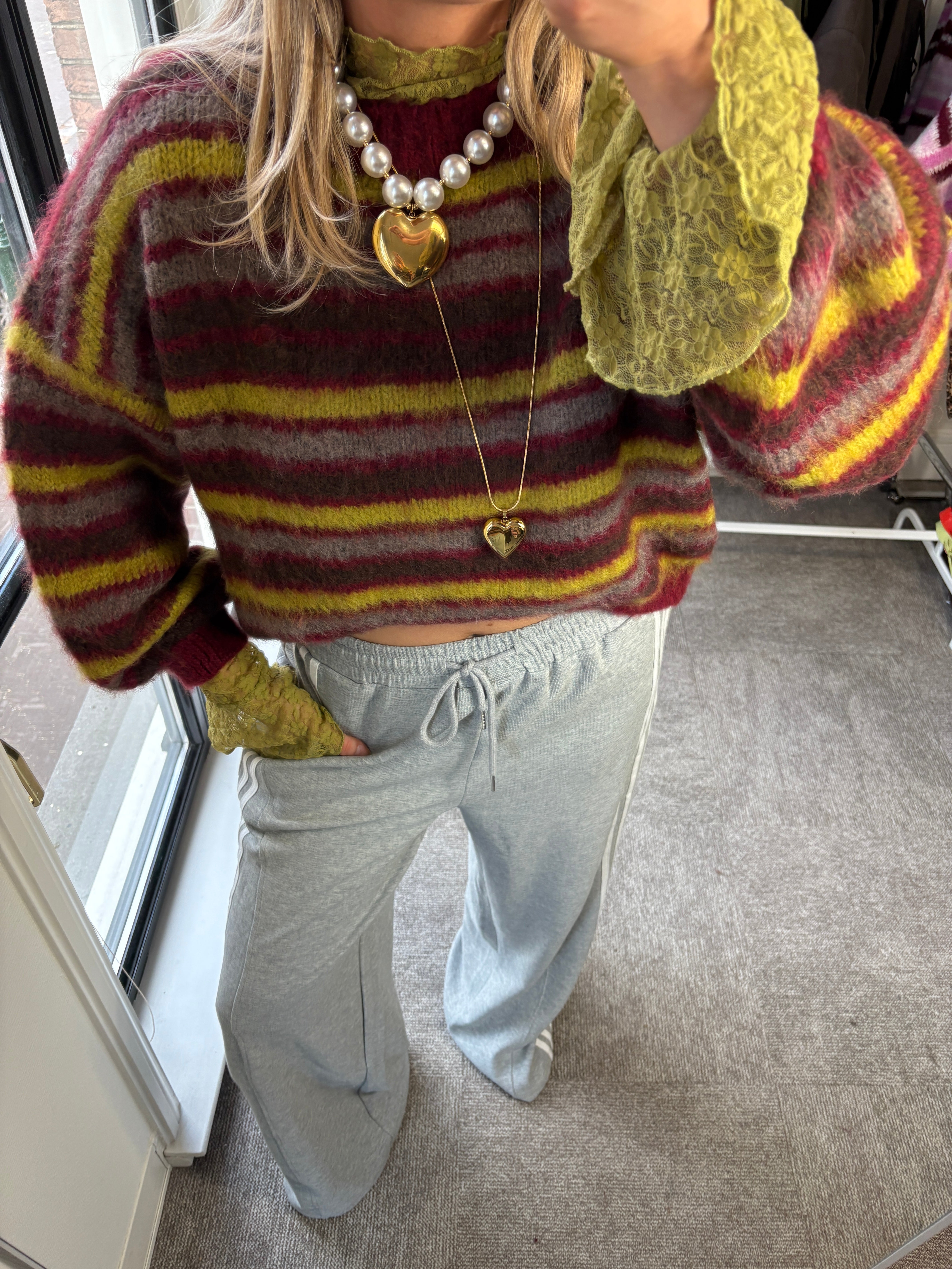 NAOMI MUSTHAVE SWEATER BURGUNDY MULTI