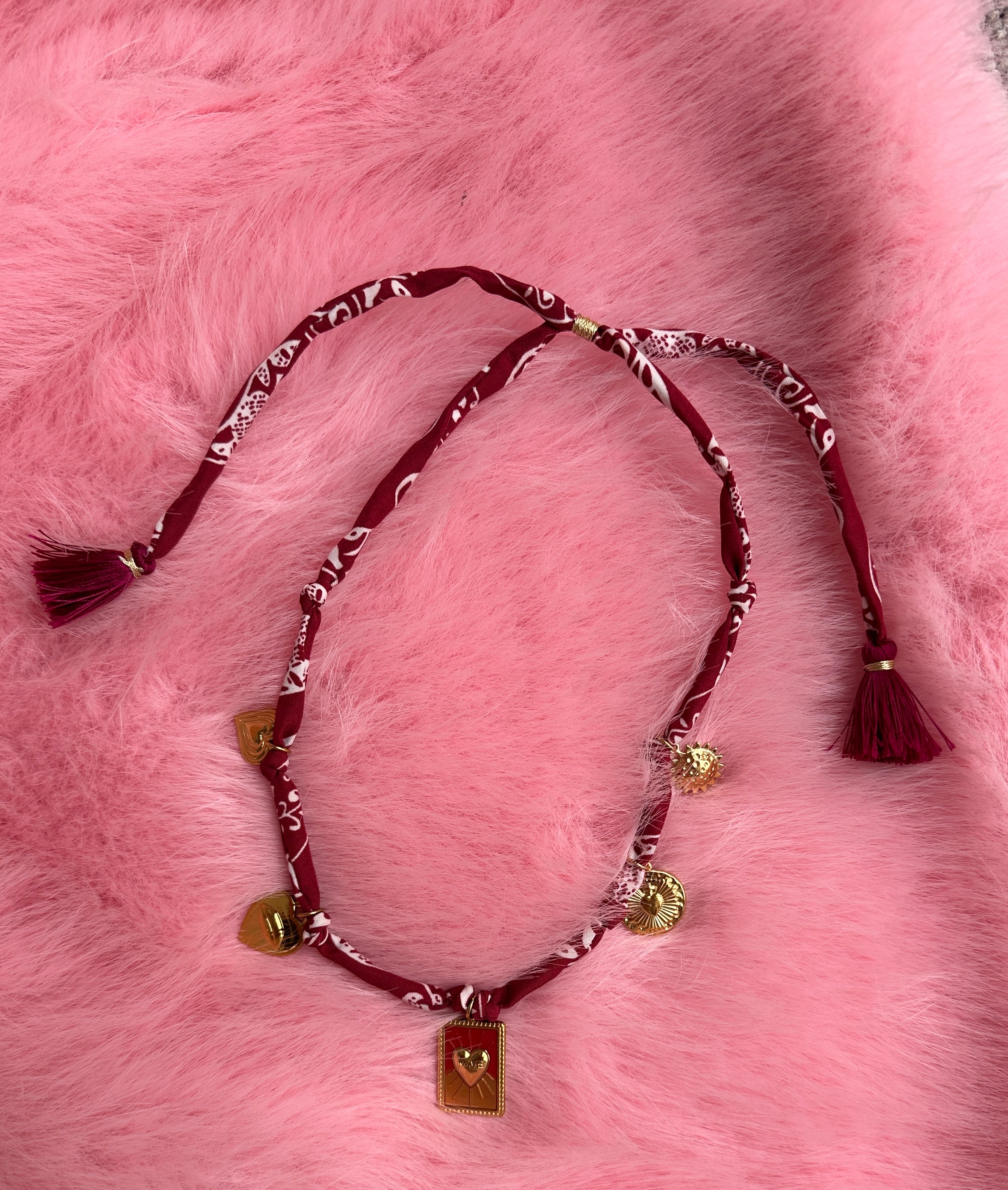 BANDANA NECKLACE | BURGUNDY