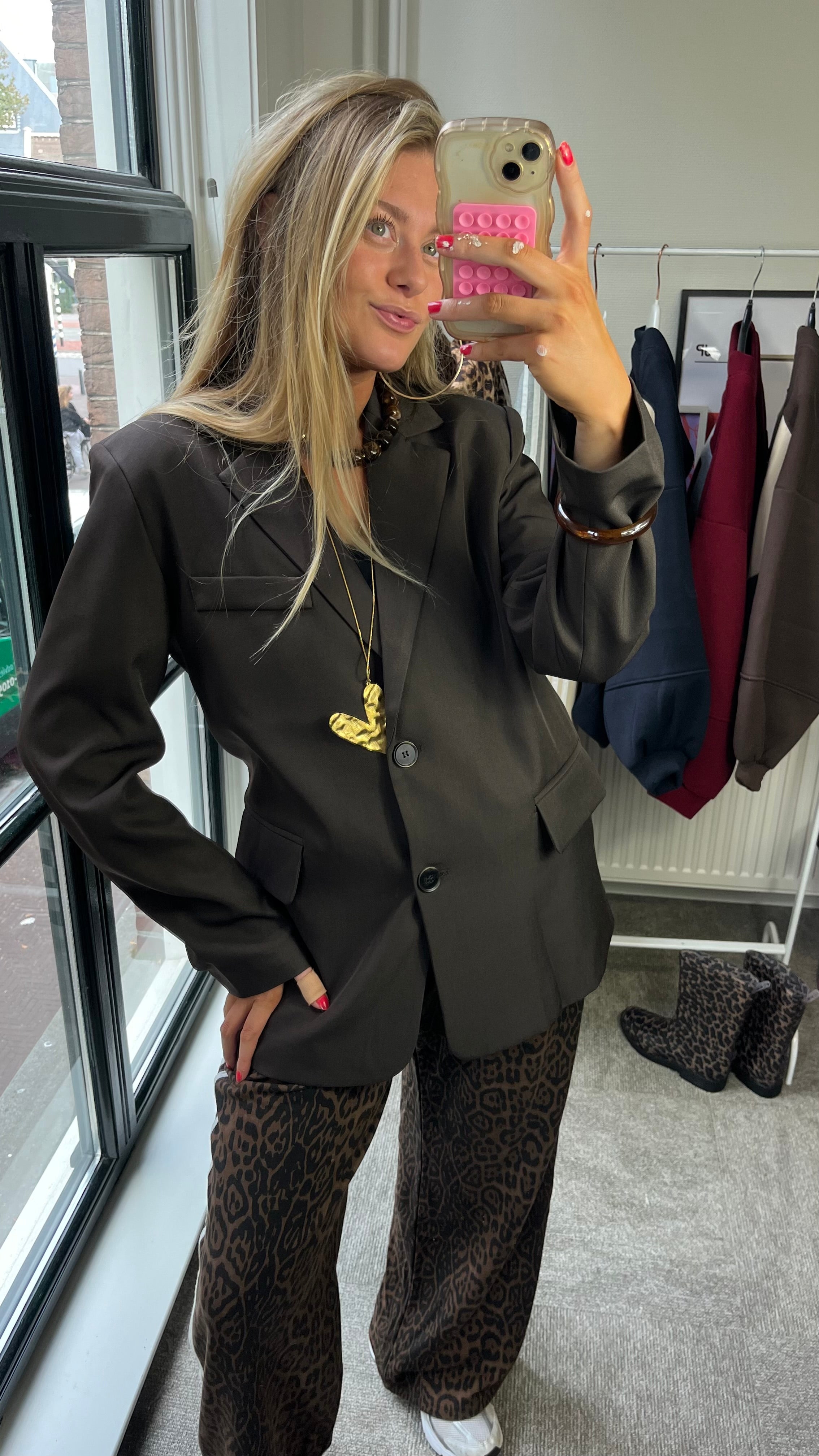 BROWN BLAZER