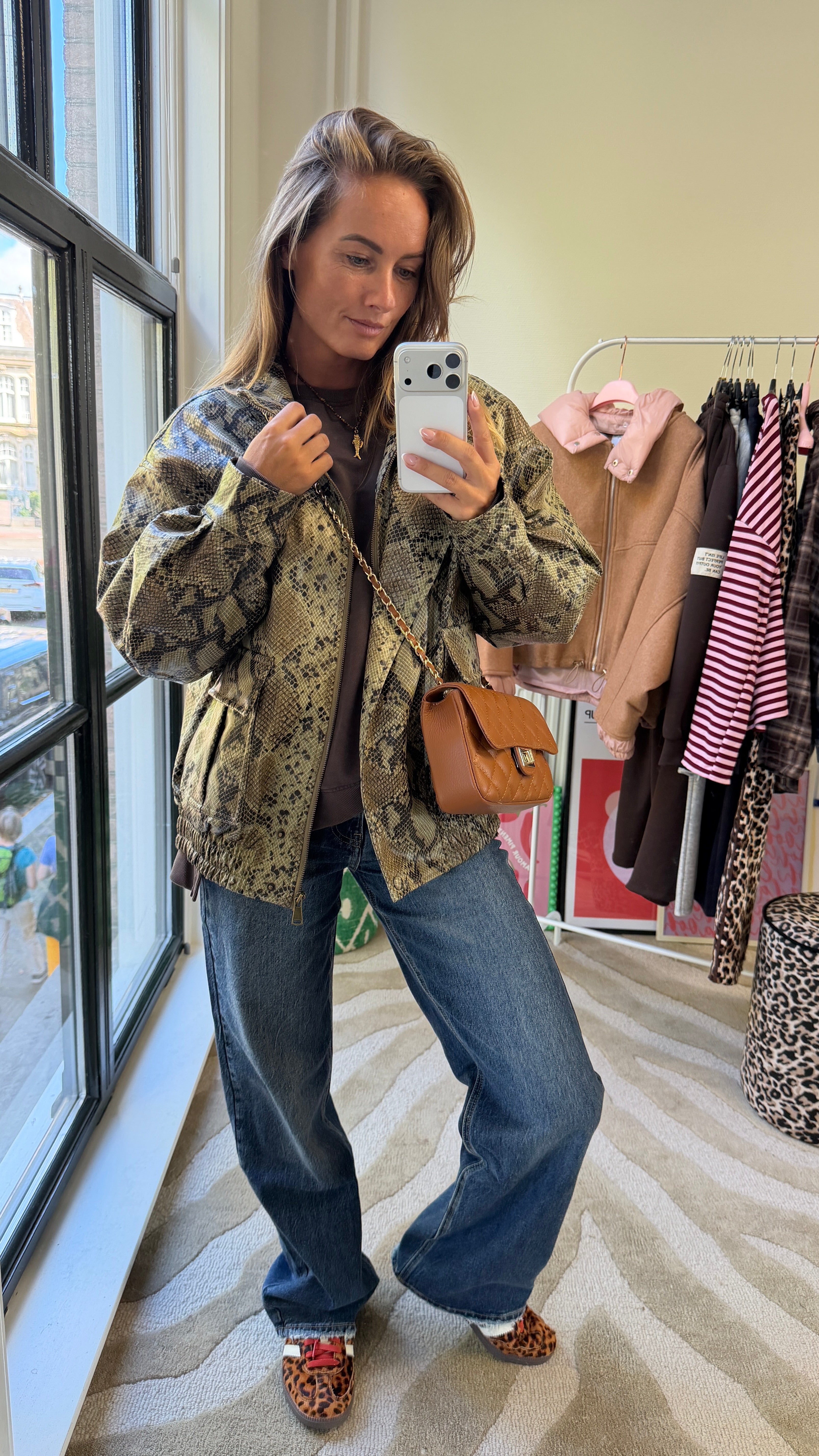 NINA SNAKEPRINT BOMBER