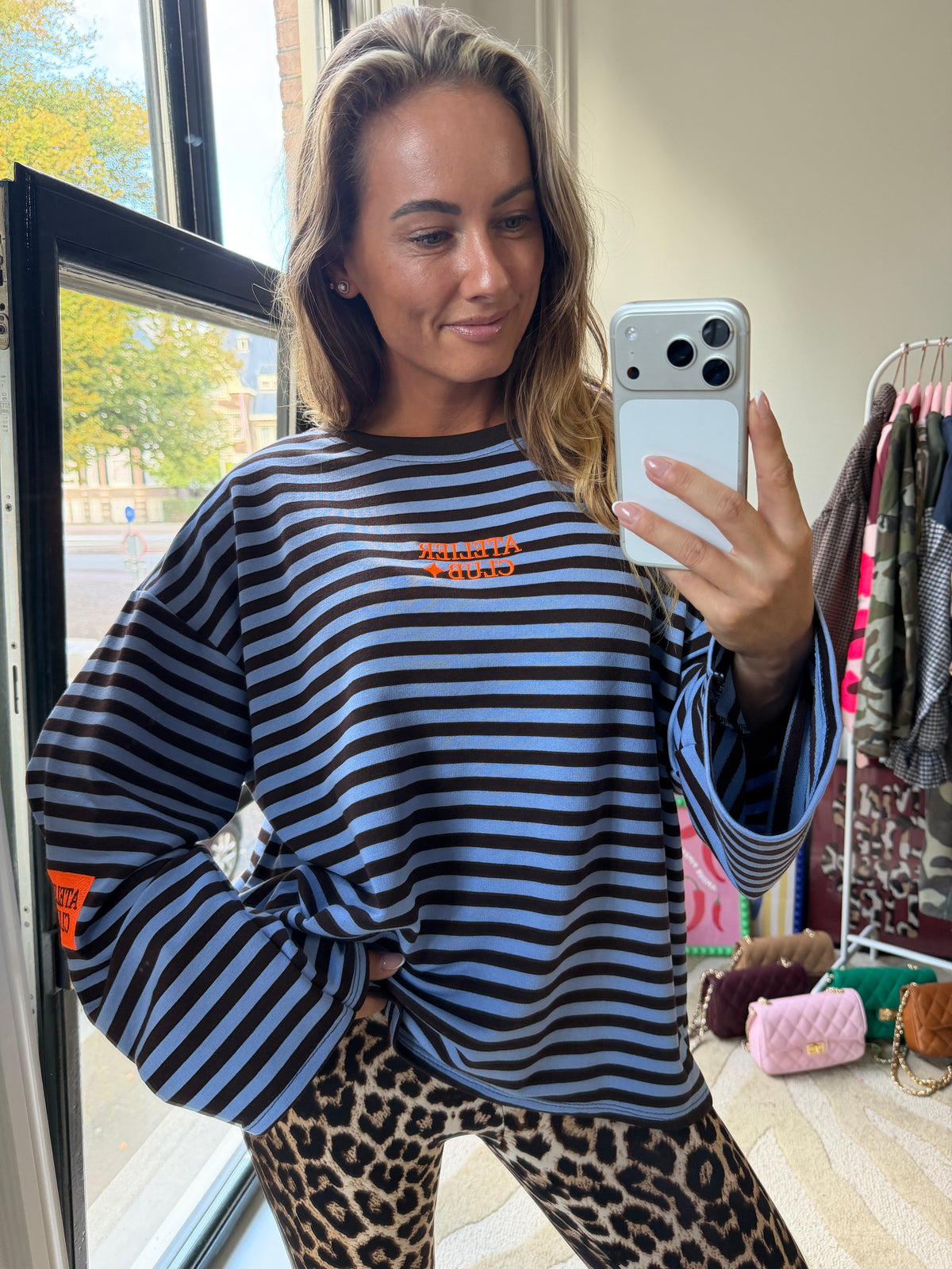 ATELIER OVERSIZED STREEPSHIRT BLAUW BRUIN