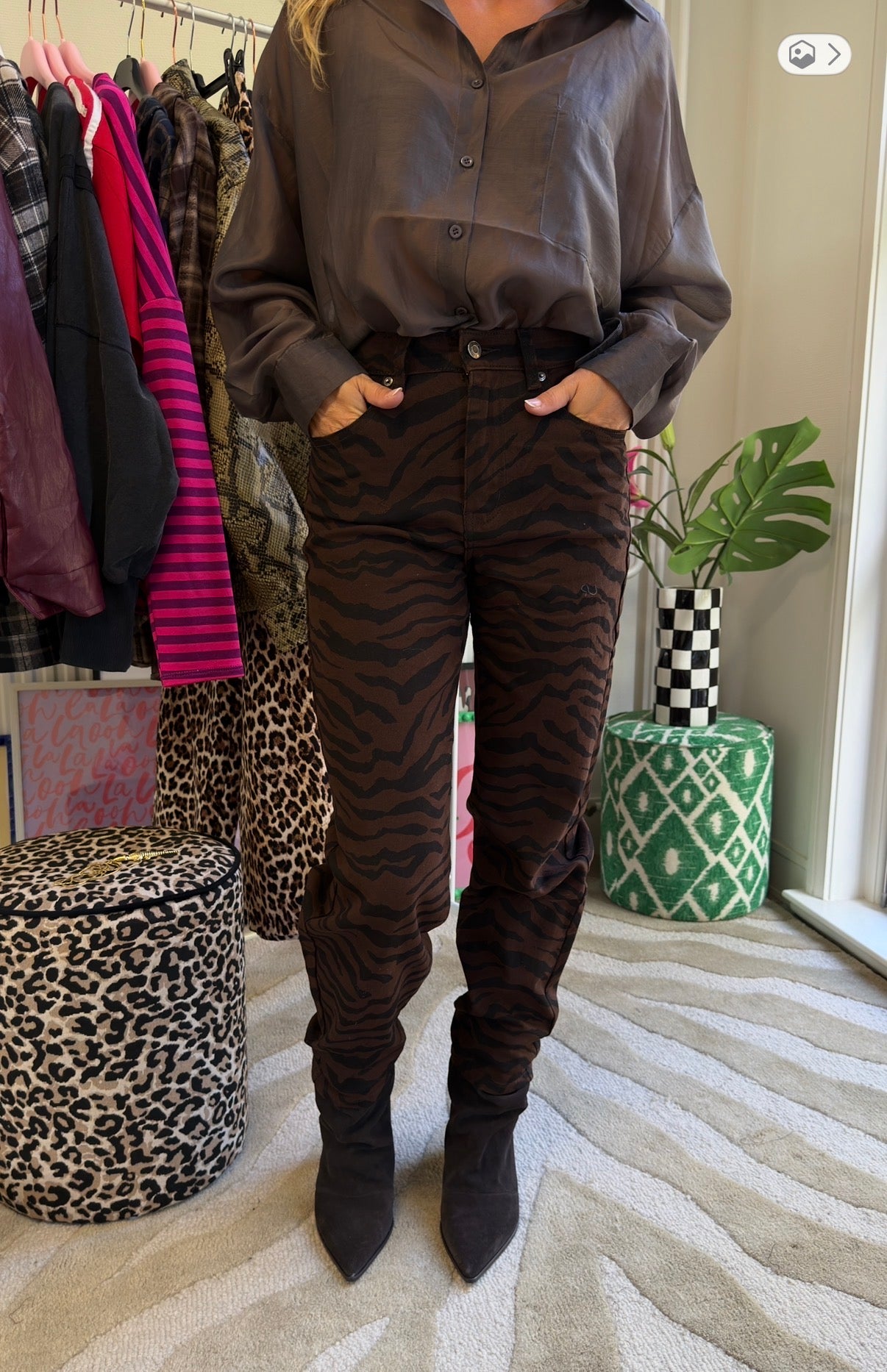 BRUINE TIJGER ZEBRA JEANS