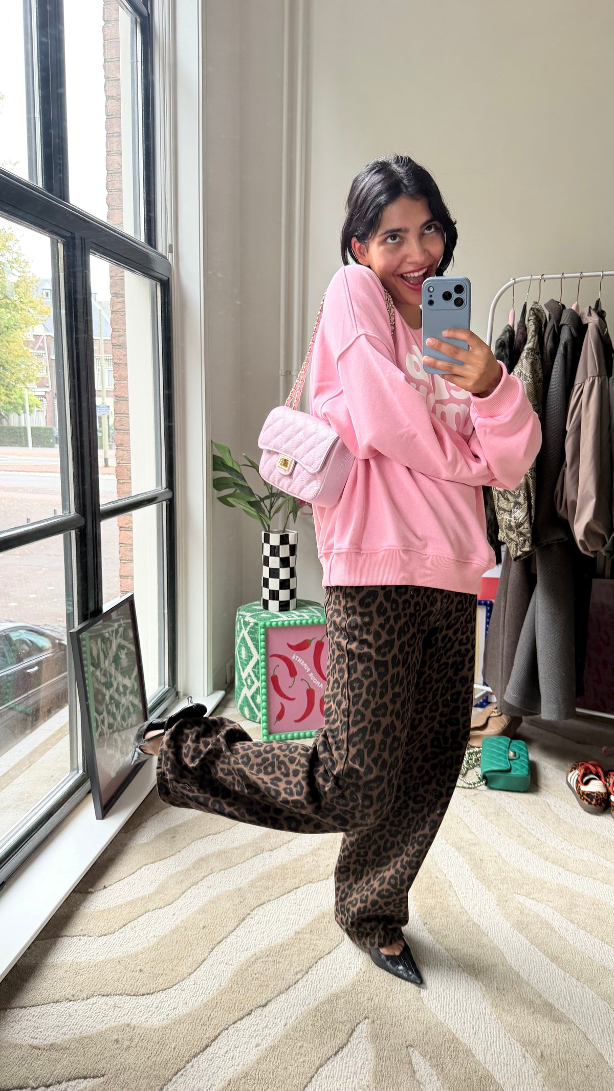 DONKERBRUINE PANTER BARREL JEANS