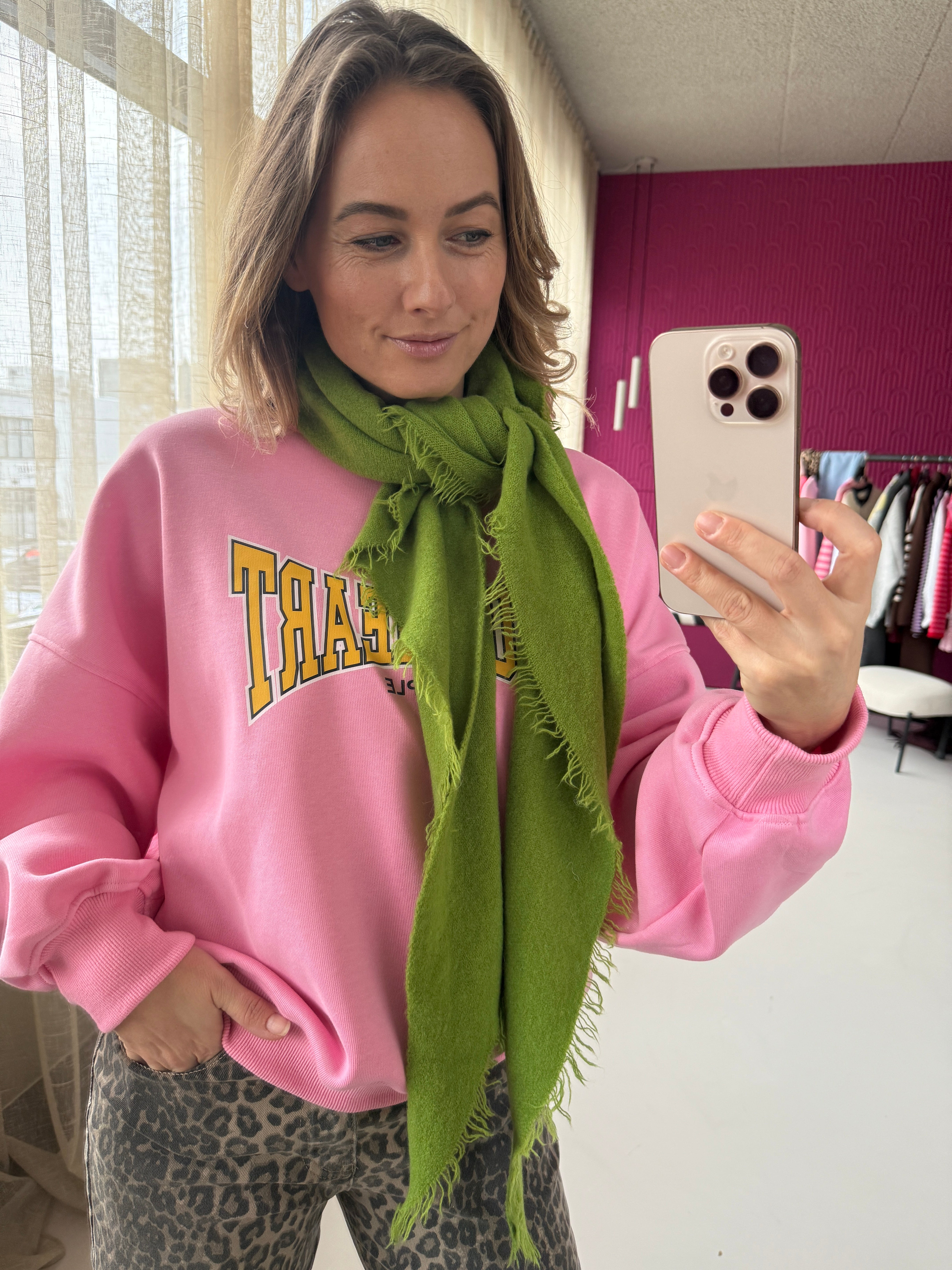 ROZE GOODHEART SWEATER