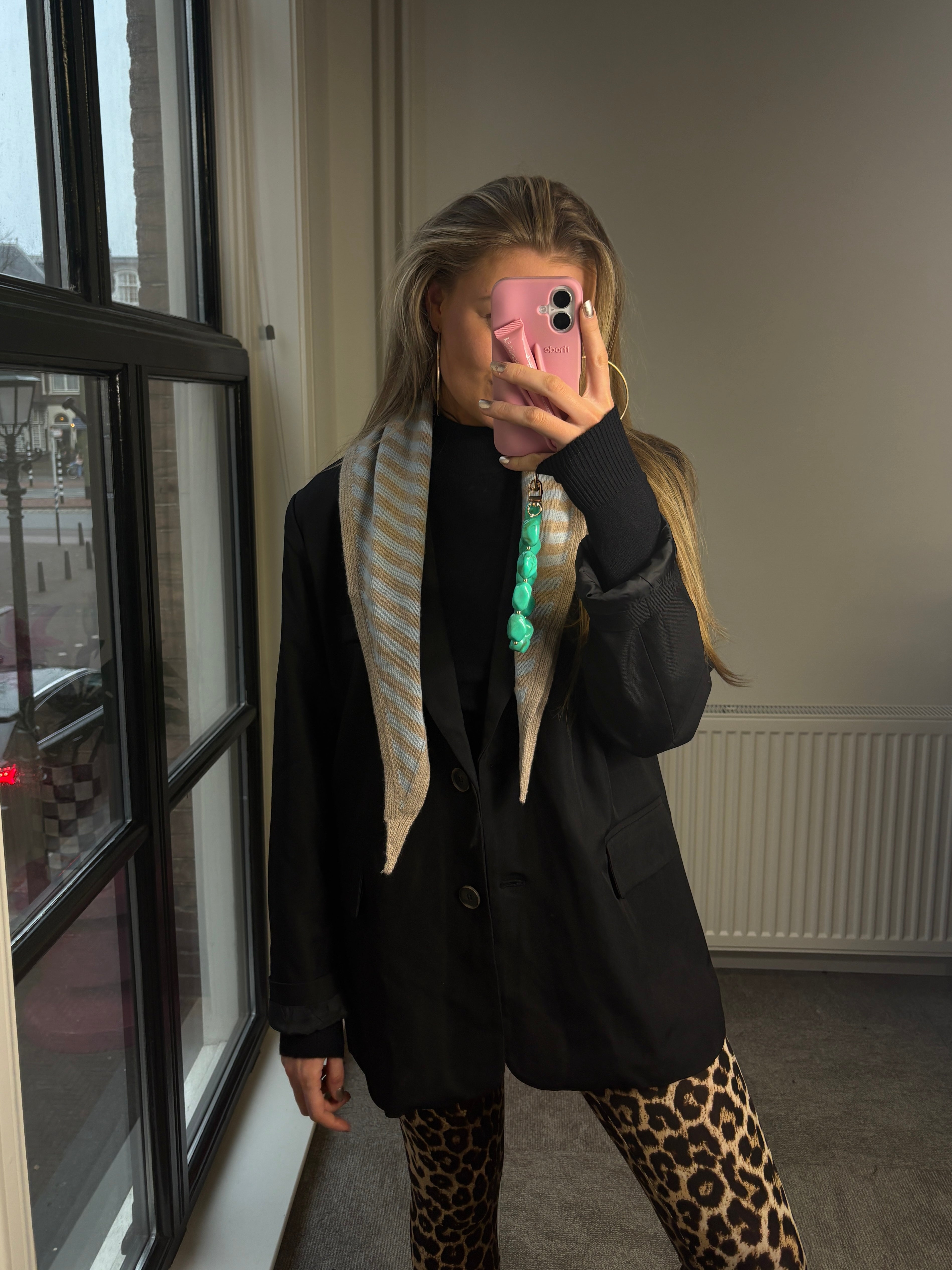 OLIVIA KOLLETJE ZWART