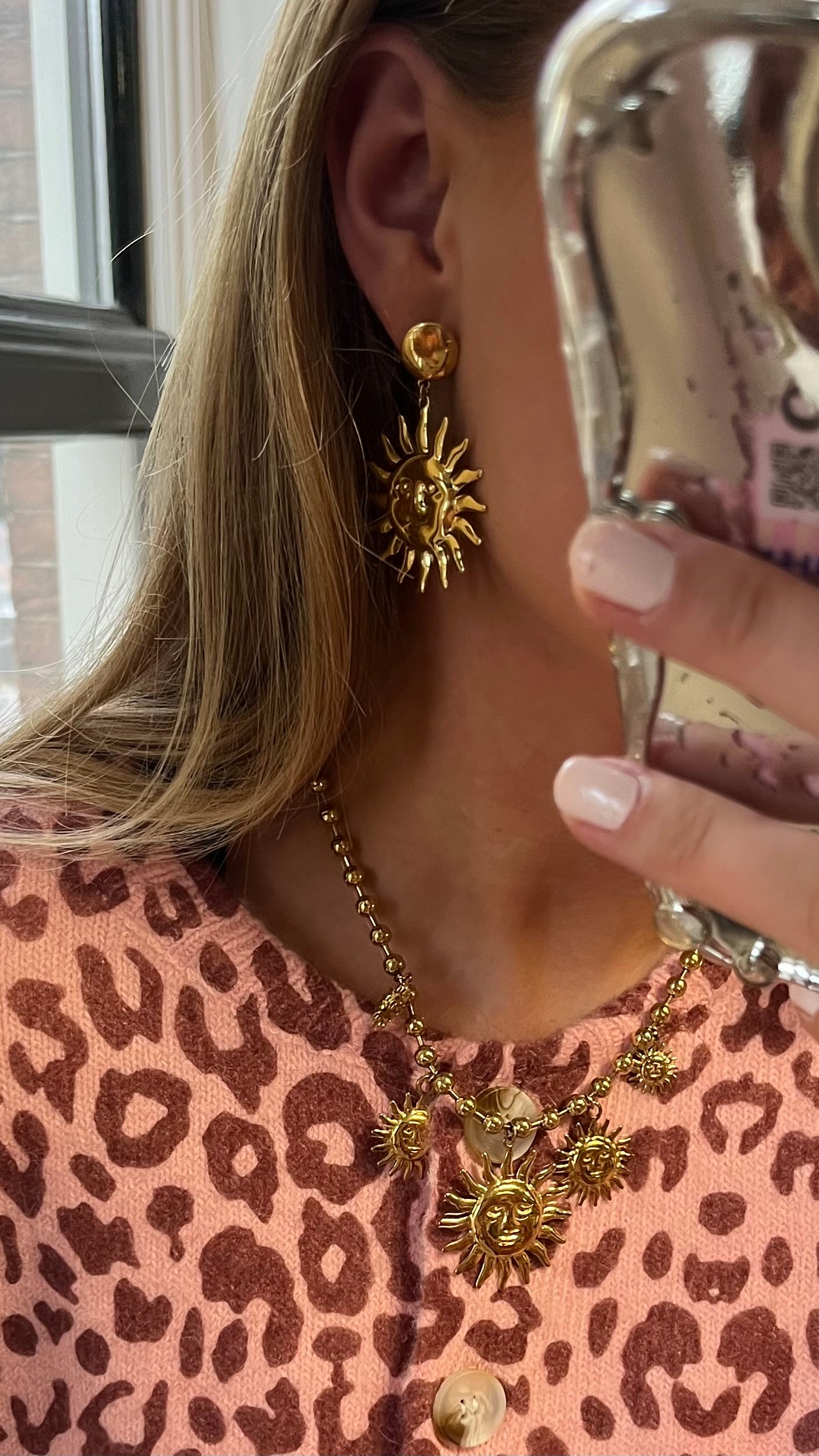 SUNNY NECKLACE