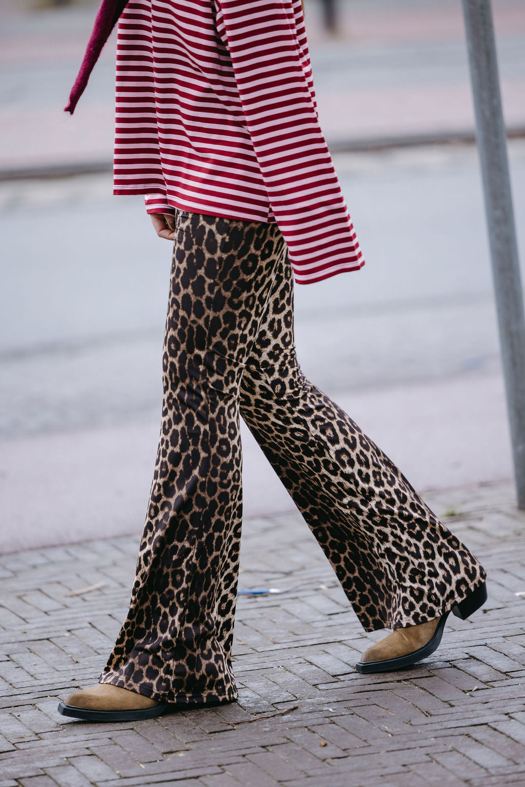 PANTER FLARED LEGGING