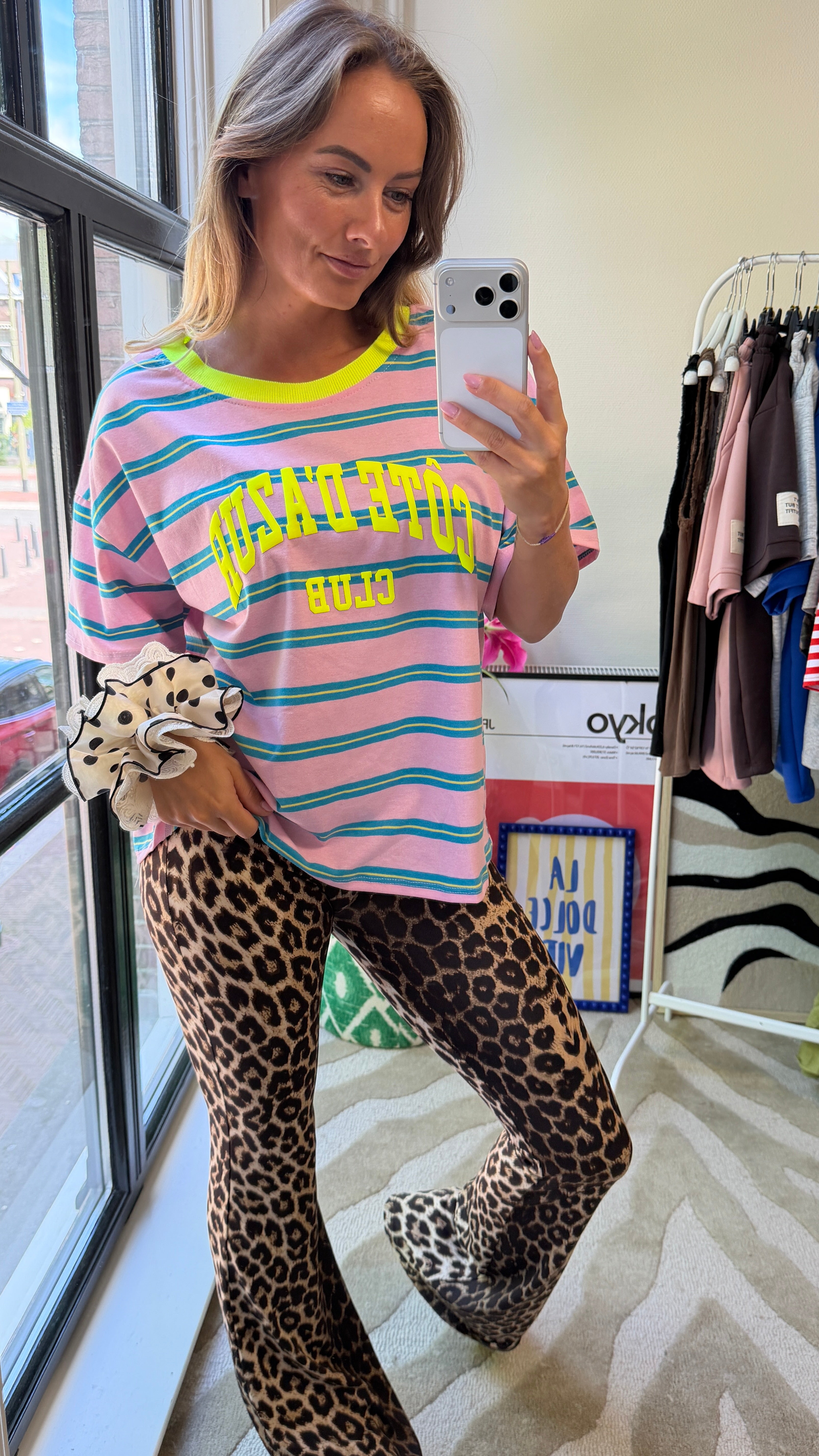 MUSTHAVE T-SHIRT COTE D'AZUR ROZE MET NEON GEEL