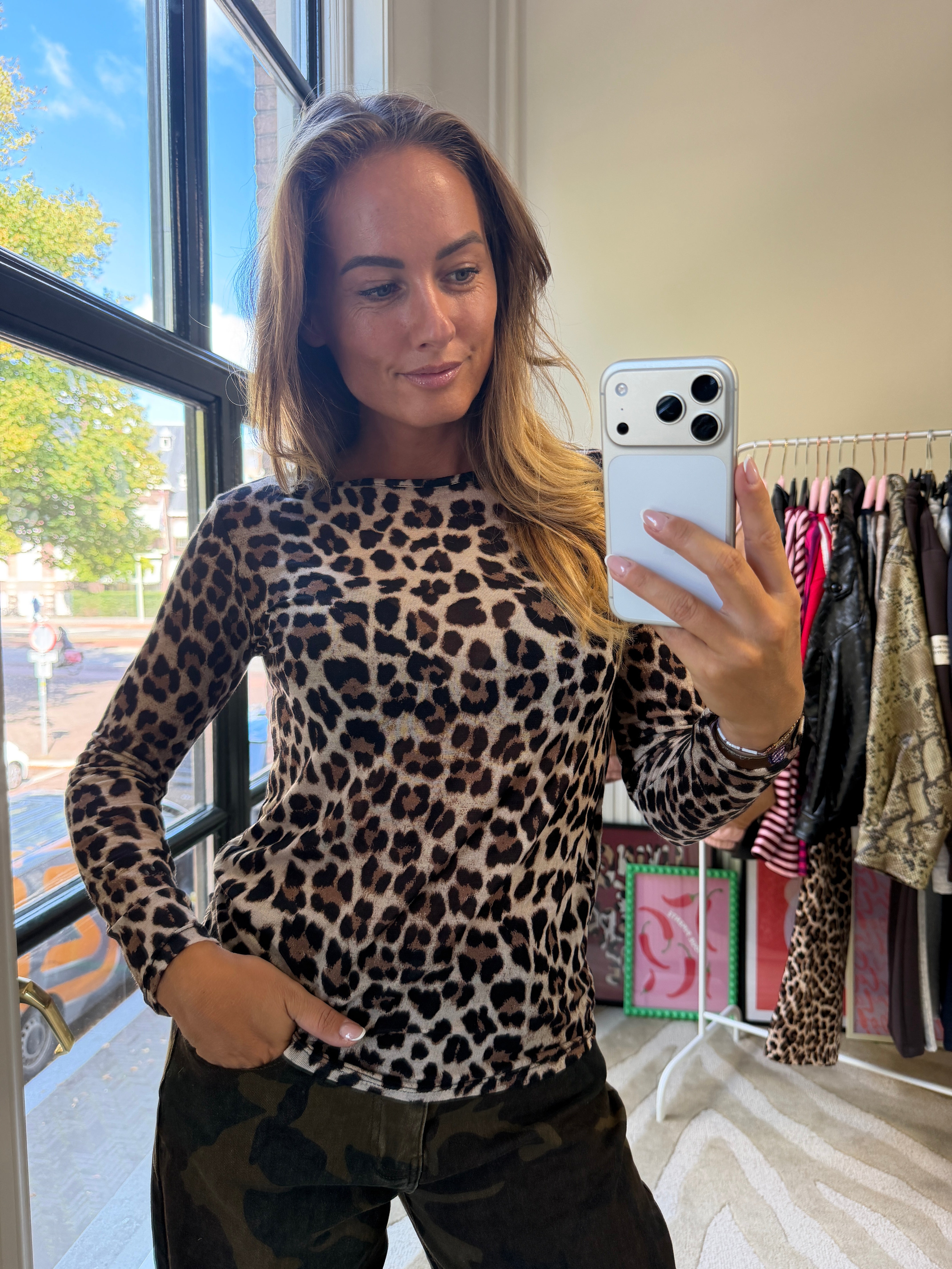 MUSTHAVE PANTERTOP VISCOSE CASHMERE