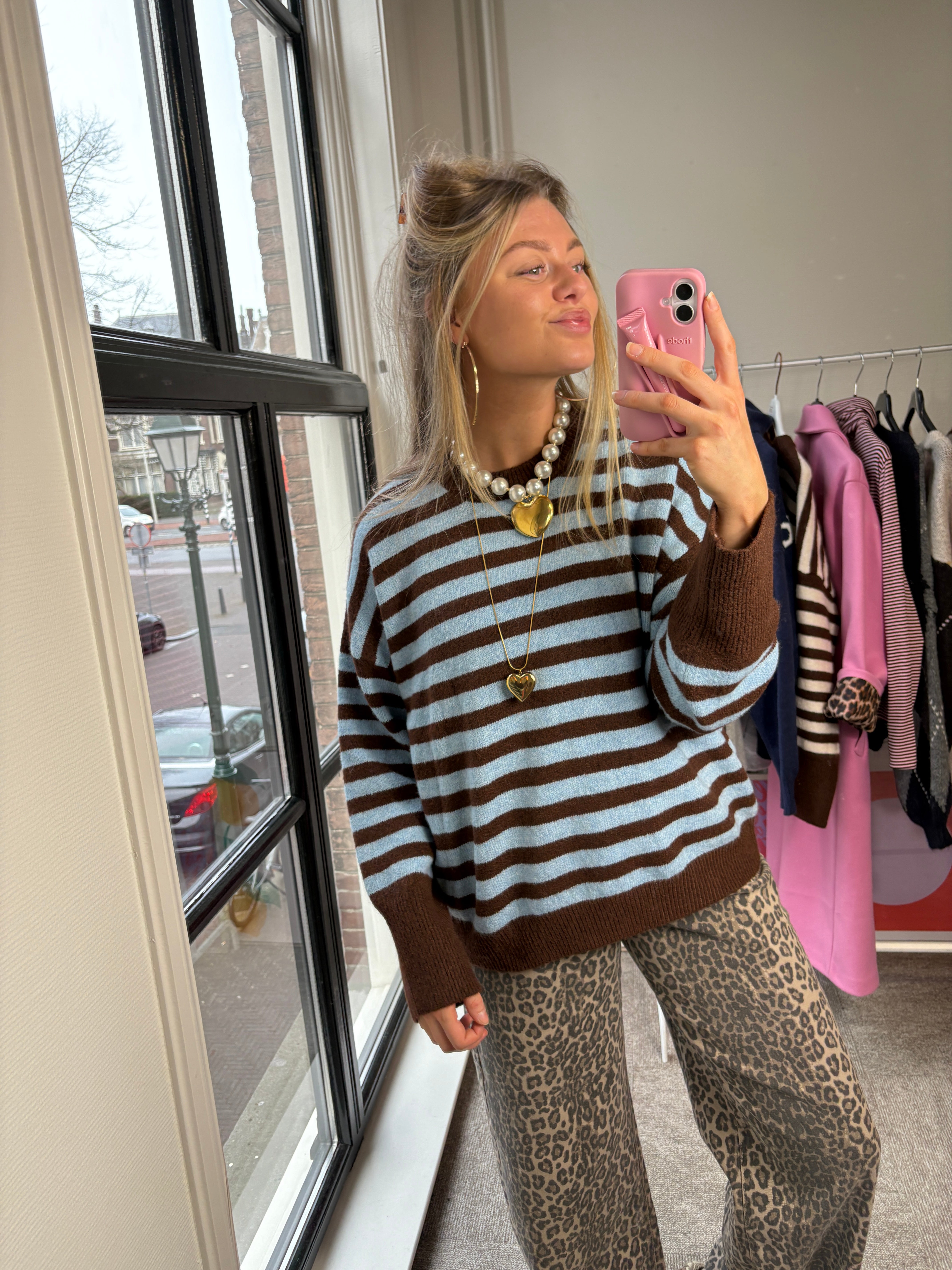 OLIVIA TRUI BLAUW BRUIN