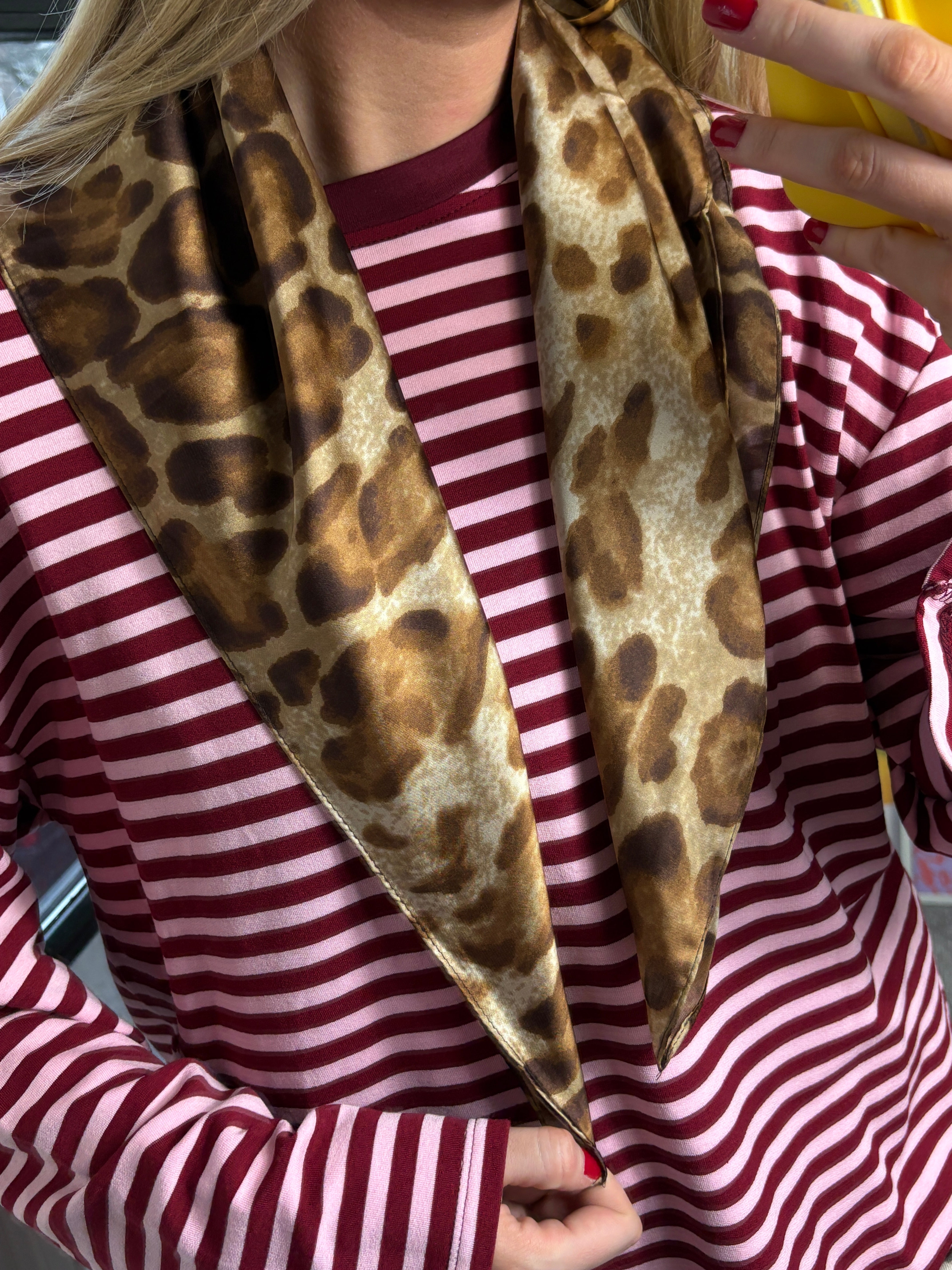 BELLA 3 panter sjaaltje lichtbruin