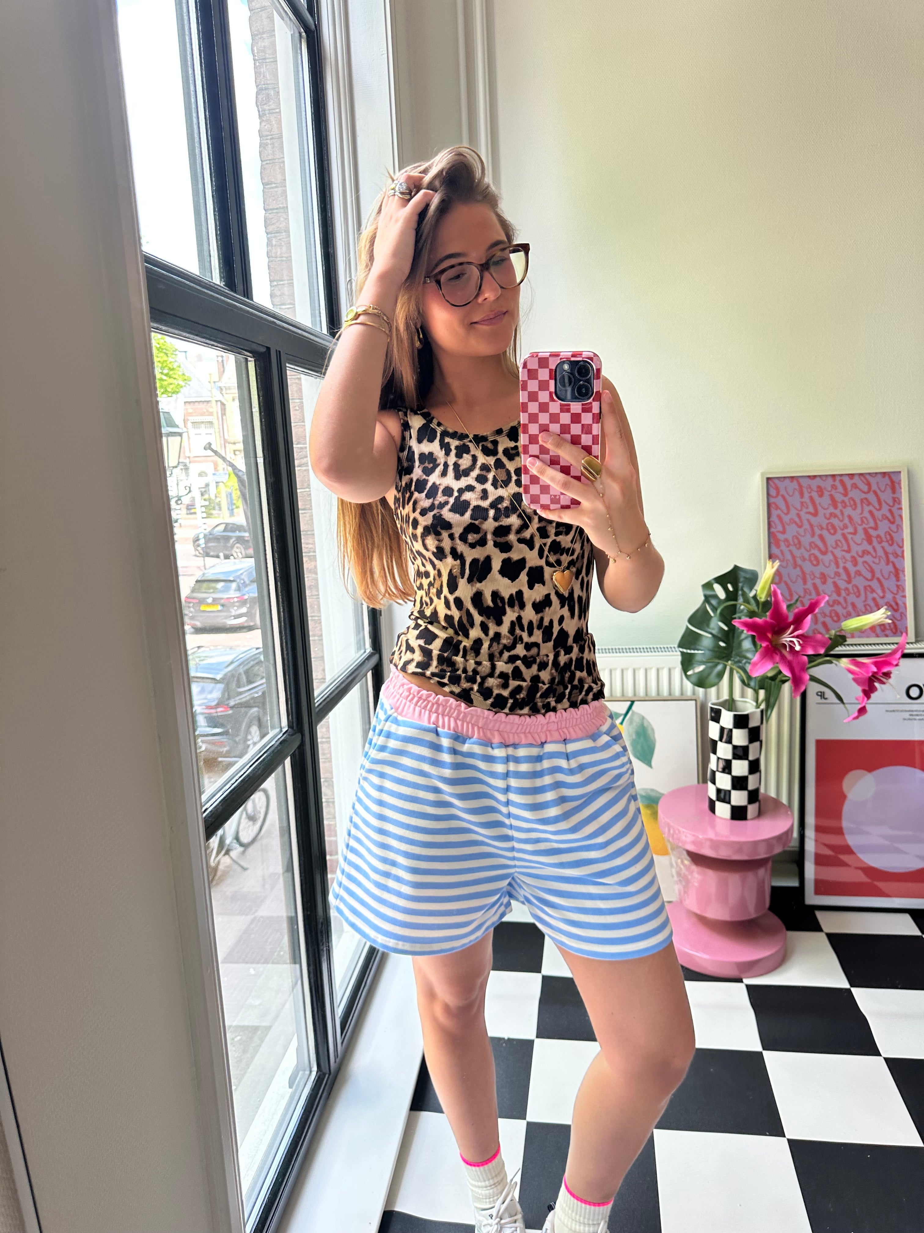 GESTREEPTE SHORT LICHTBLAUW