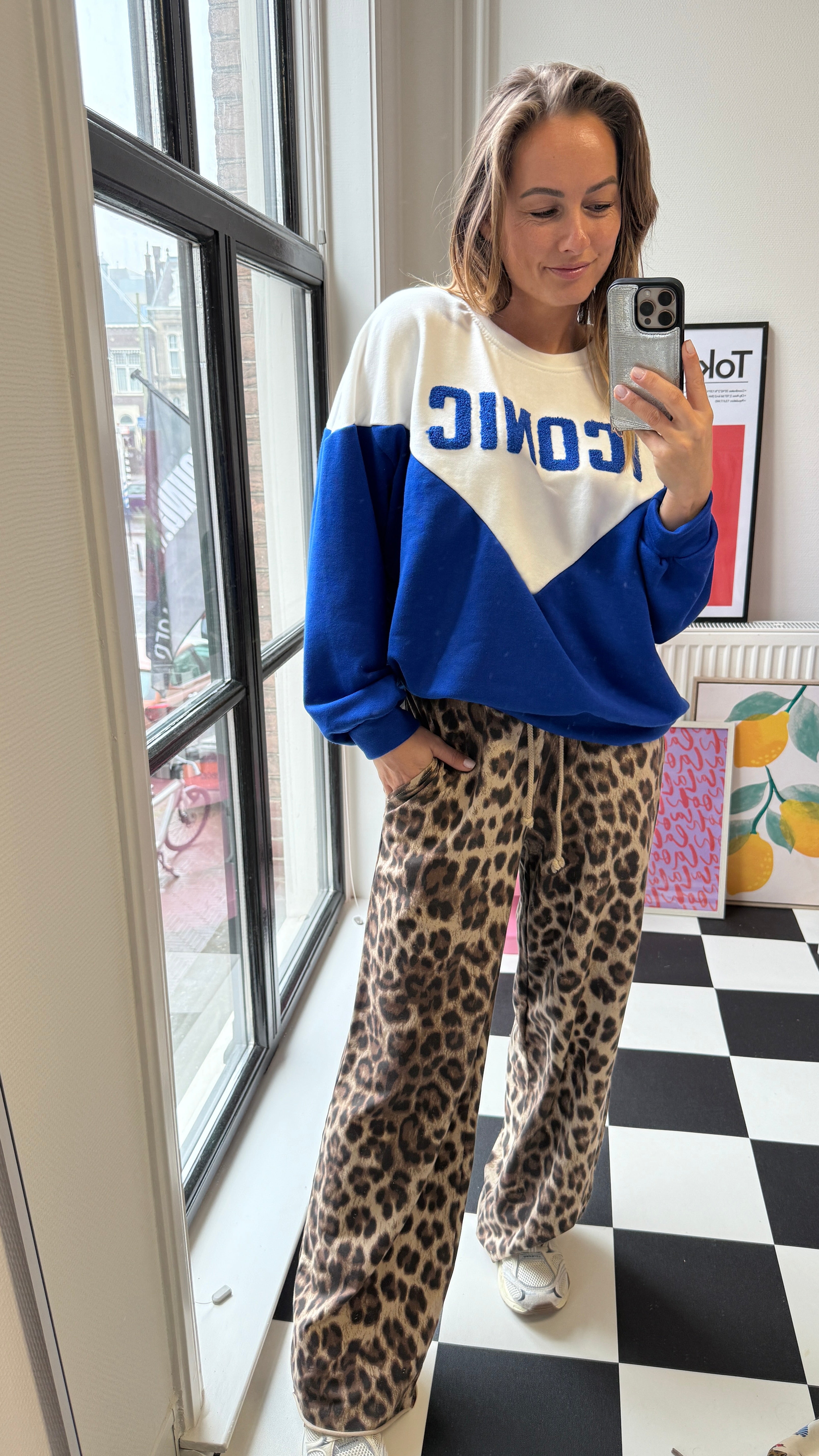 VEERLE SWEATER ICONIC KOBALTBLAUW