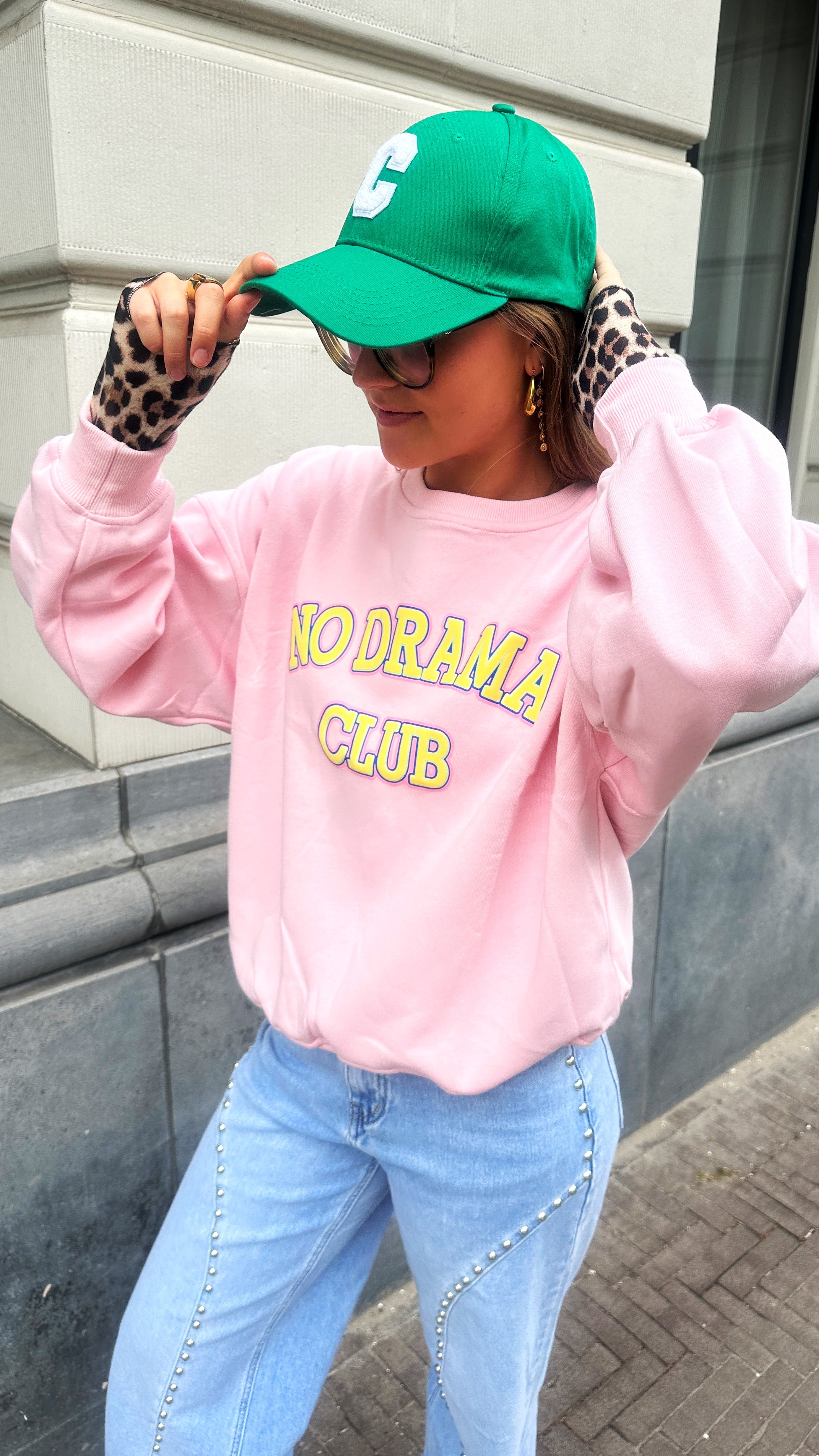 ROZE NO DRAMA SWEATER