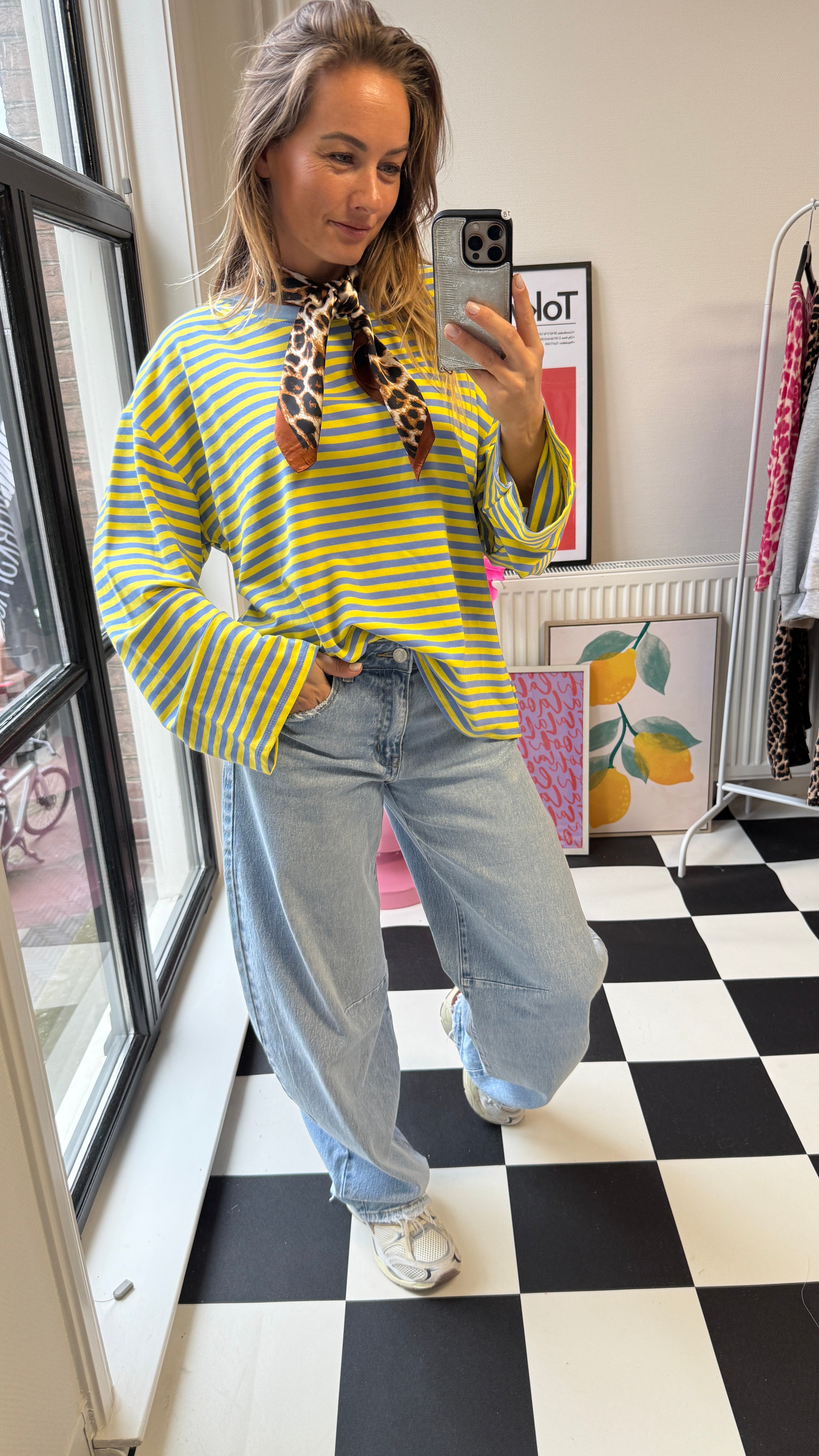 KIKI LICHTBLAUW/GEEL STREEPJES SHIRT MET LANGE MOUWEN