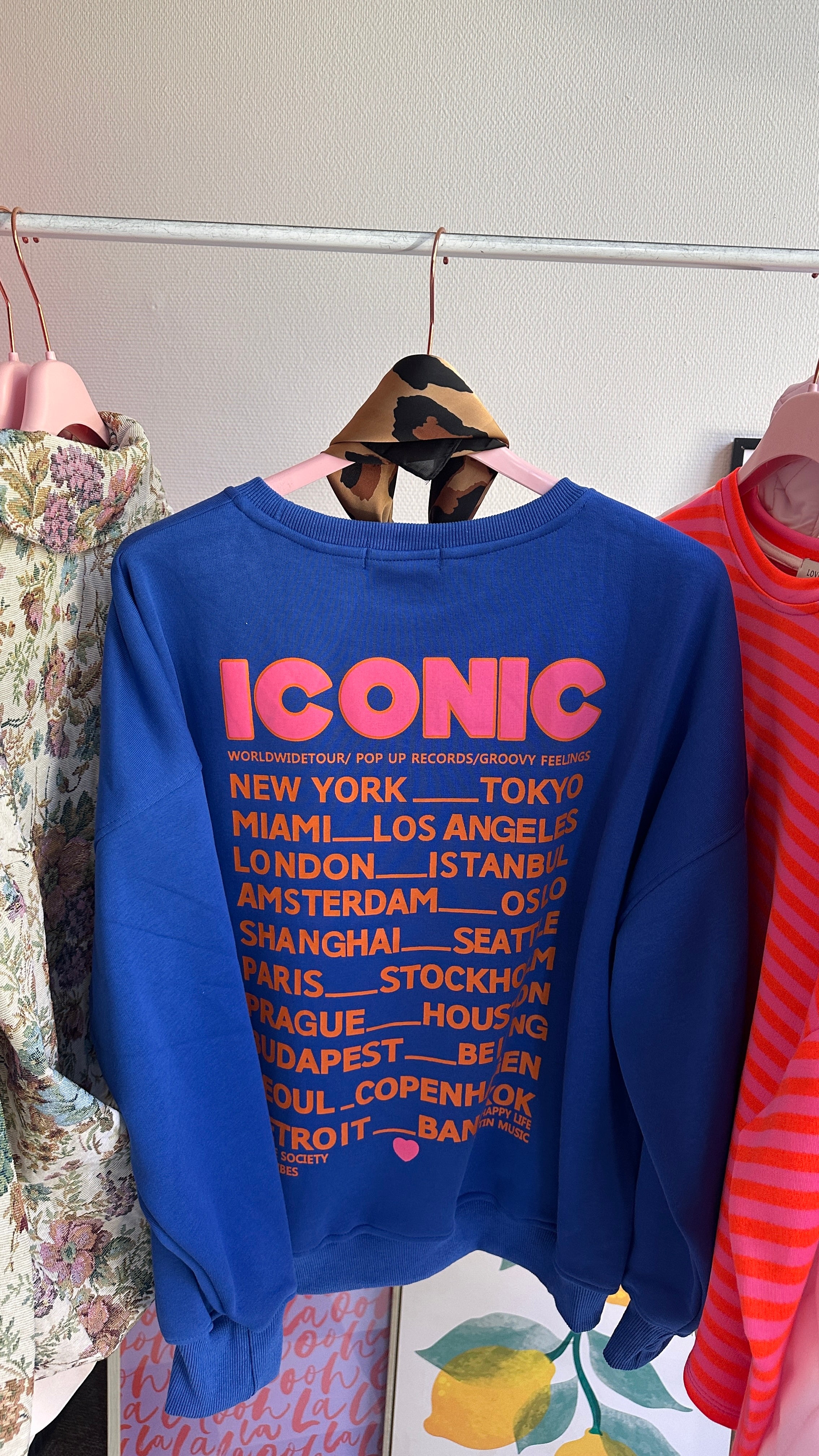 ICONIC MUSTHAVE SWEATER KOBALT