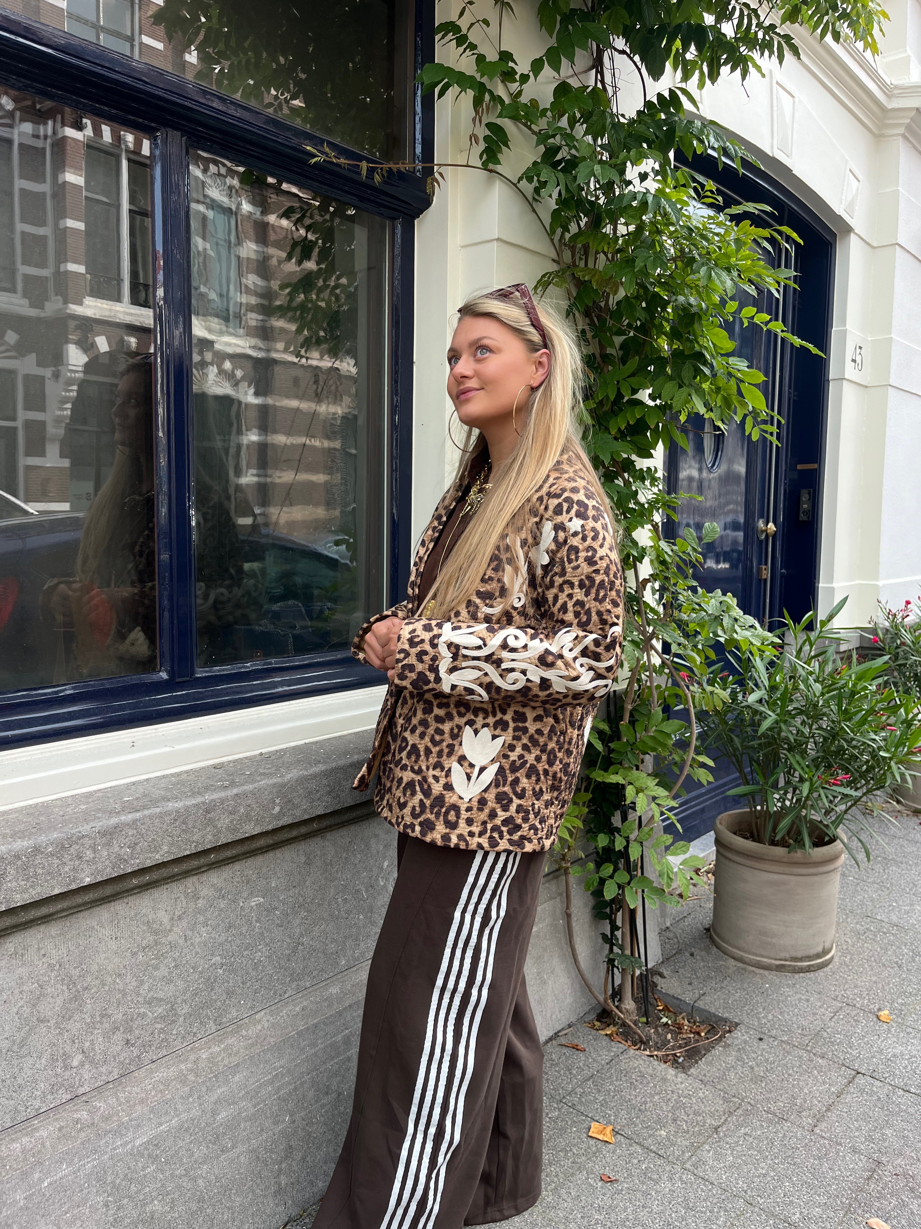 MUSTHAVE AMALIA PANTERJASJE