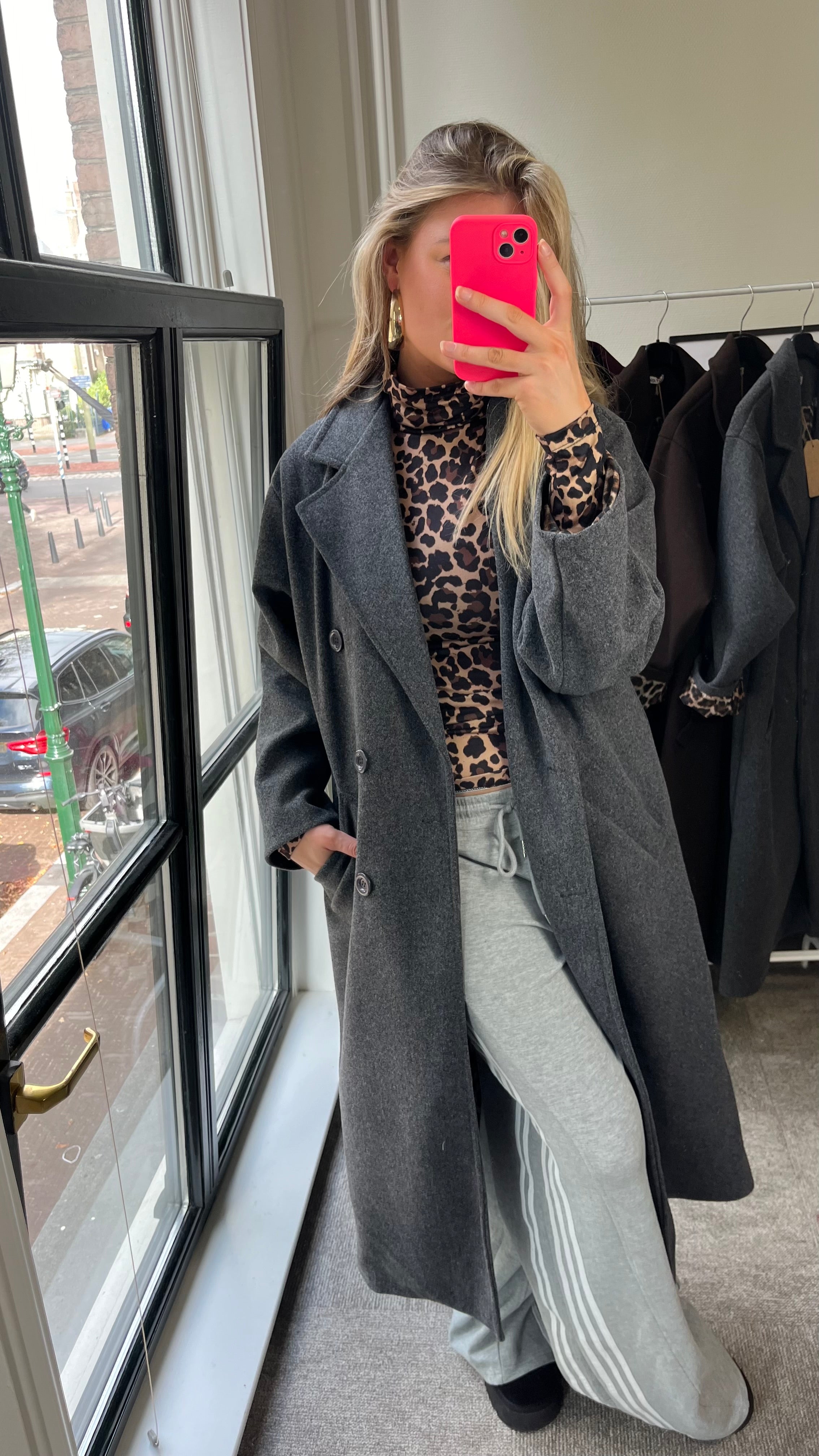 LIZZY MANTEL JAS GRIJS MET PANTER