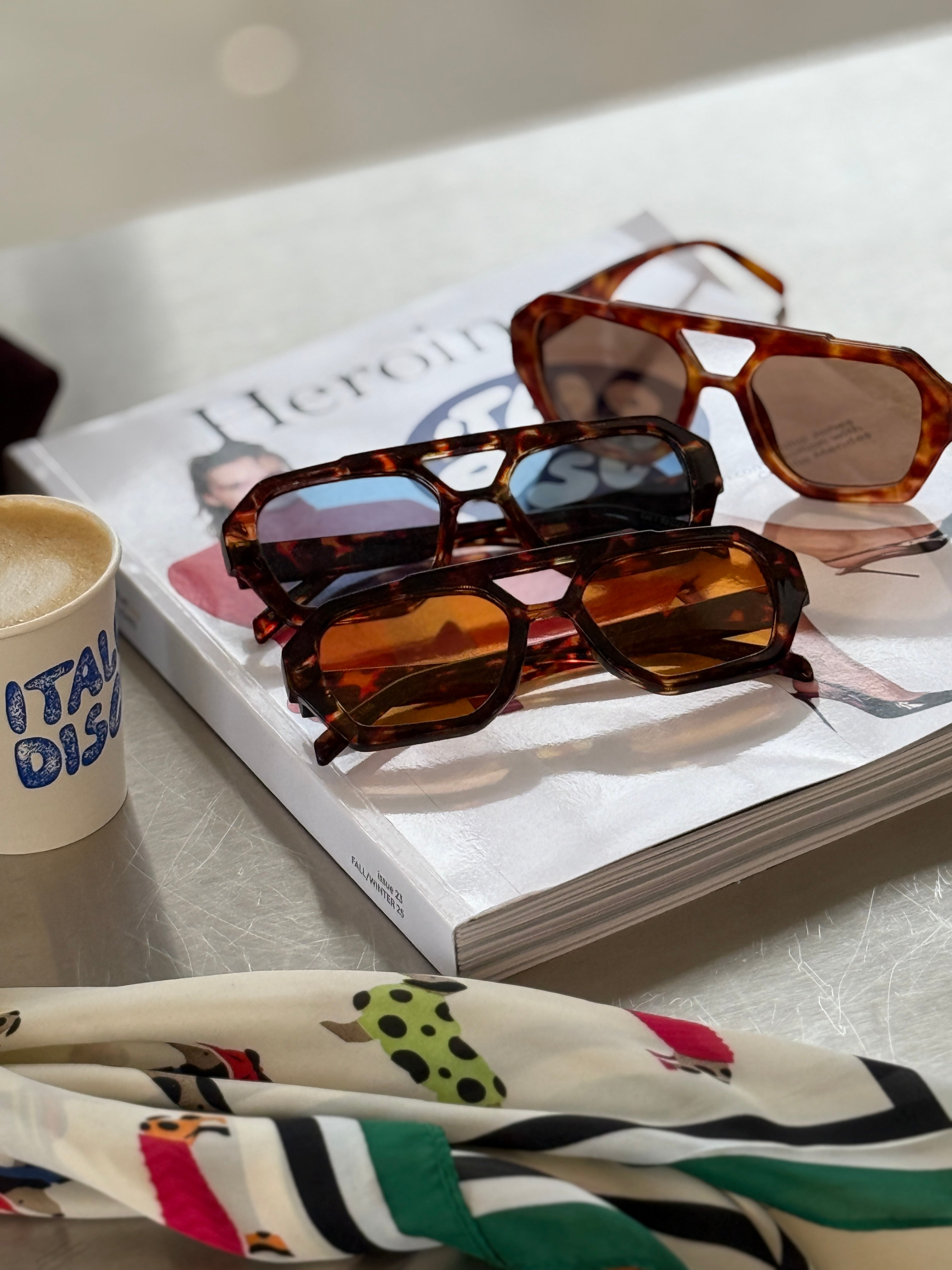 MUSTHAVE PANTER ZONNEBRIL GELE GLAZEN