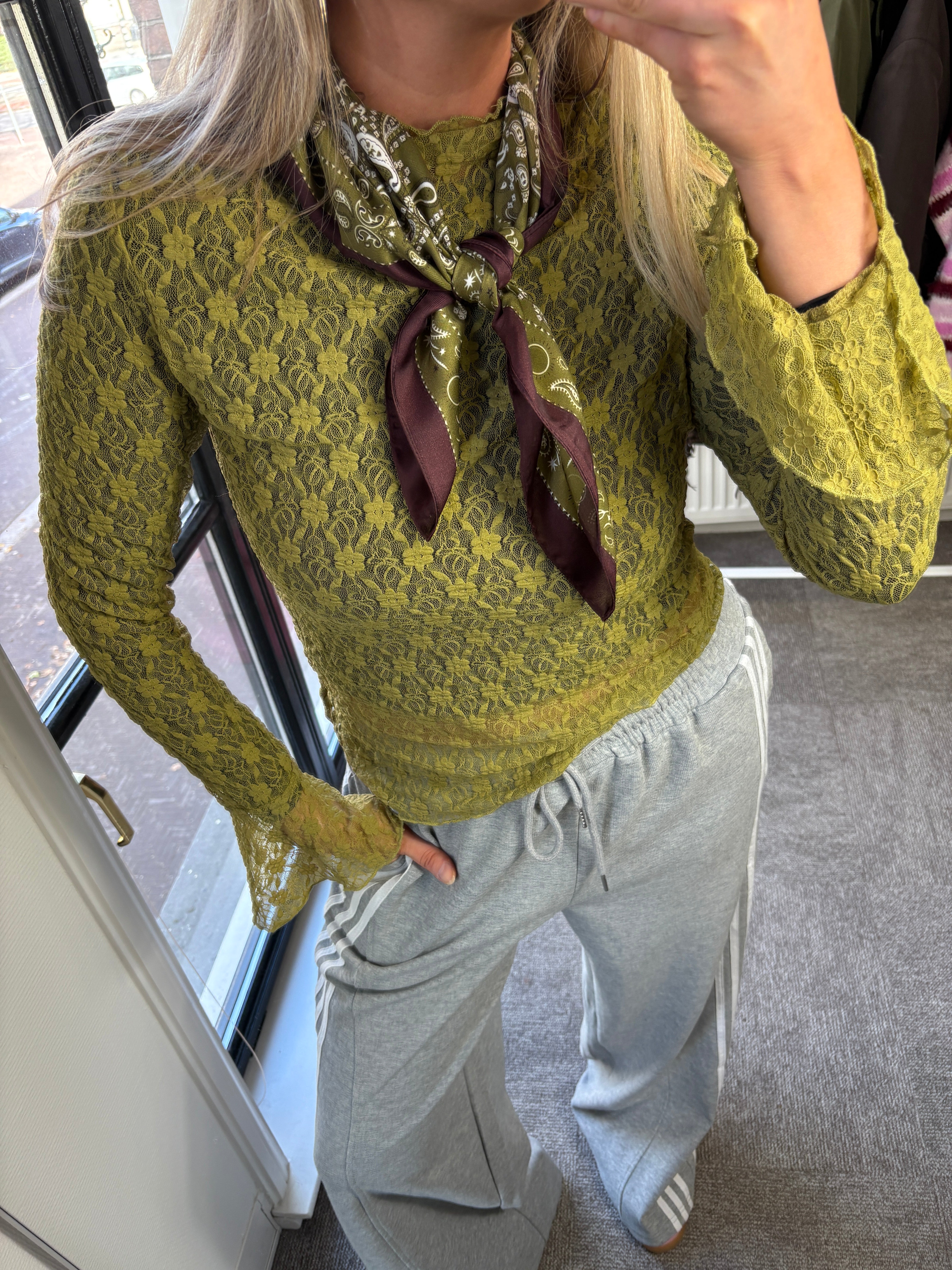 ANNA LACE TOP ANIS GREEN