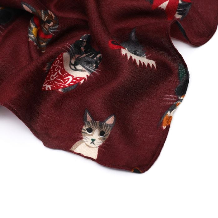 BURGUNDY SJAAL MET POEZEN EN KATTEN