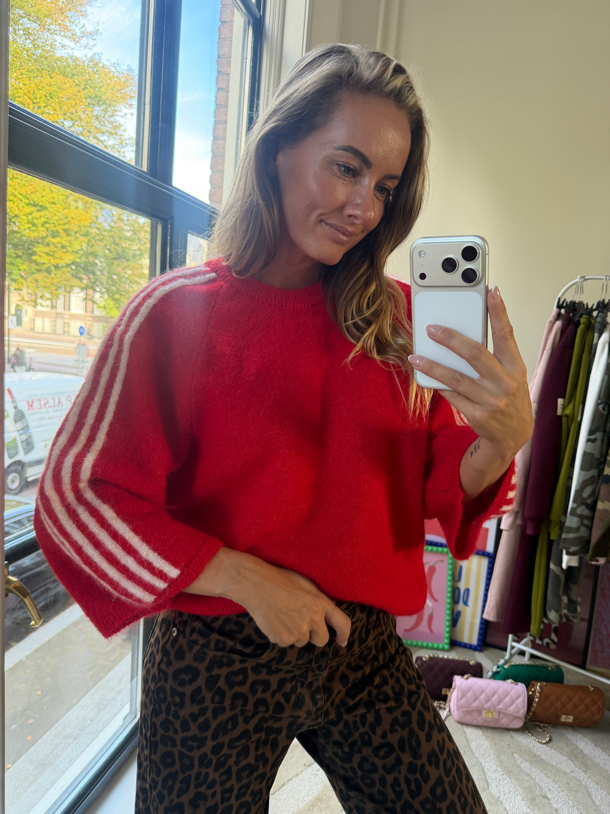 ANNA MUSTHAVE TRUITJE ROOD