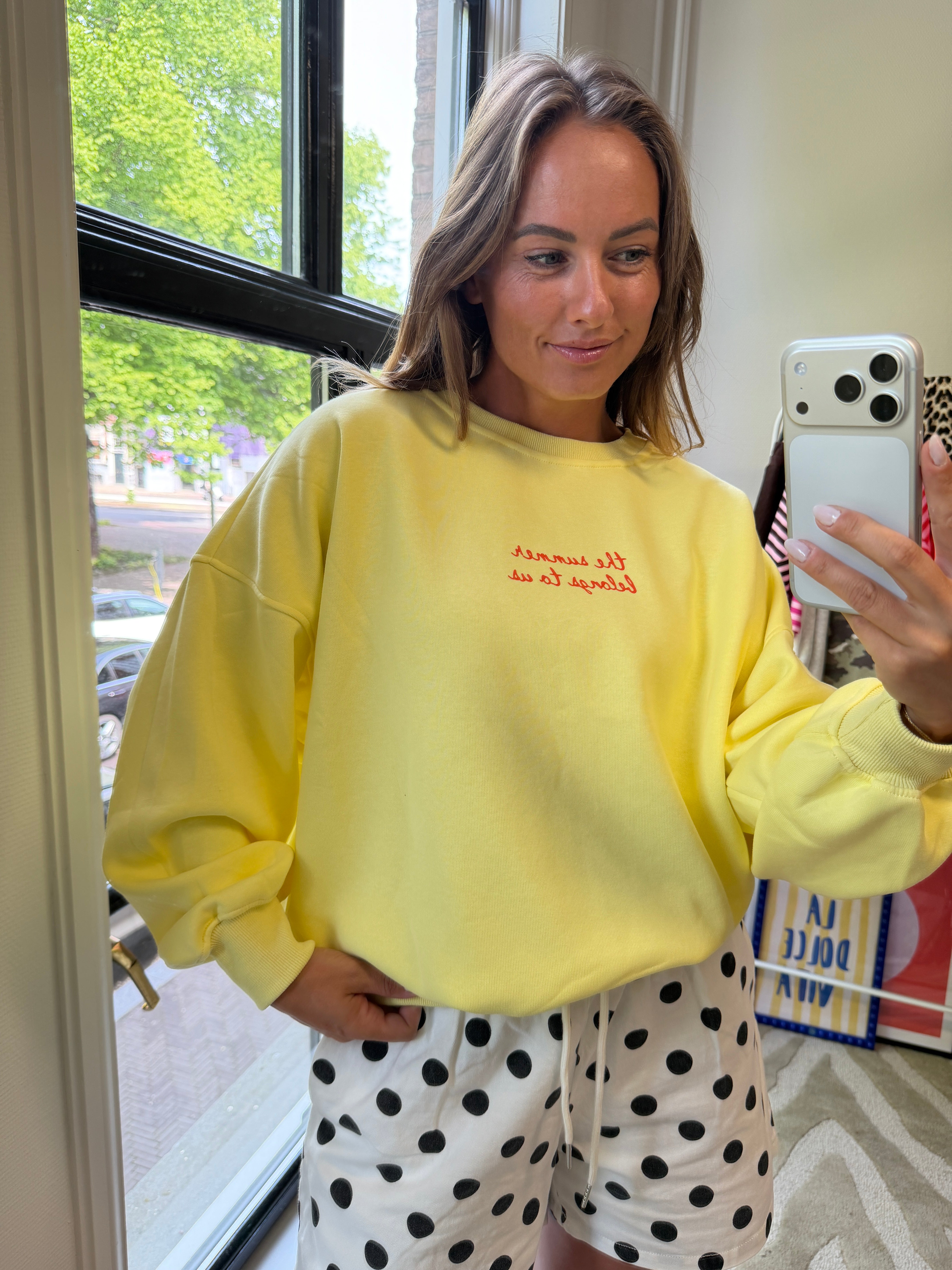 SUMMER VIBES SWEATER BUTTERYELLOW