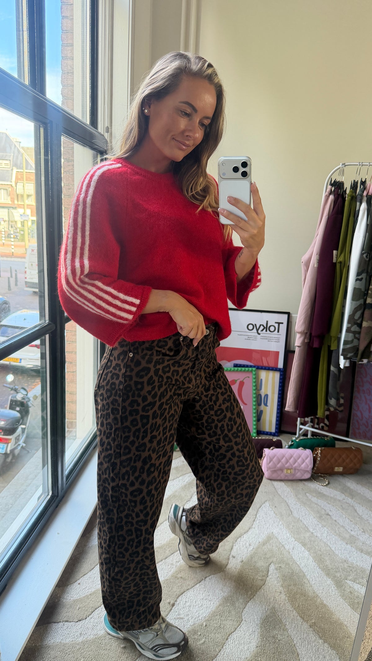 ANNA MUSTHAVE TRUITJE ROOD