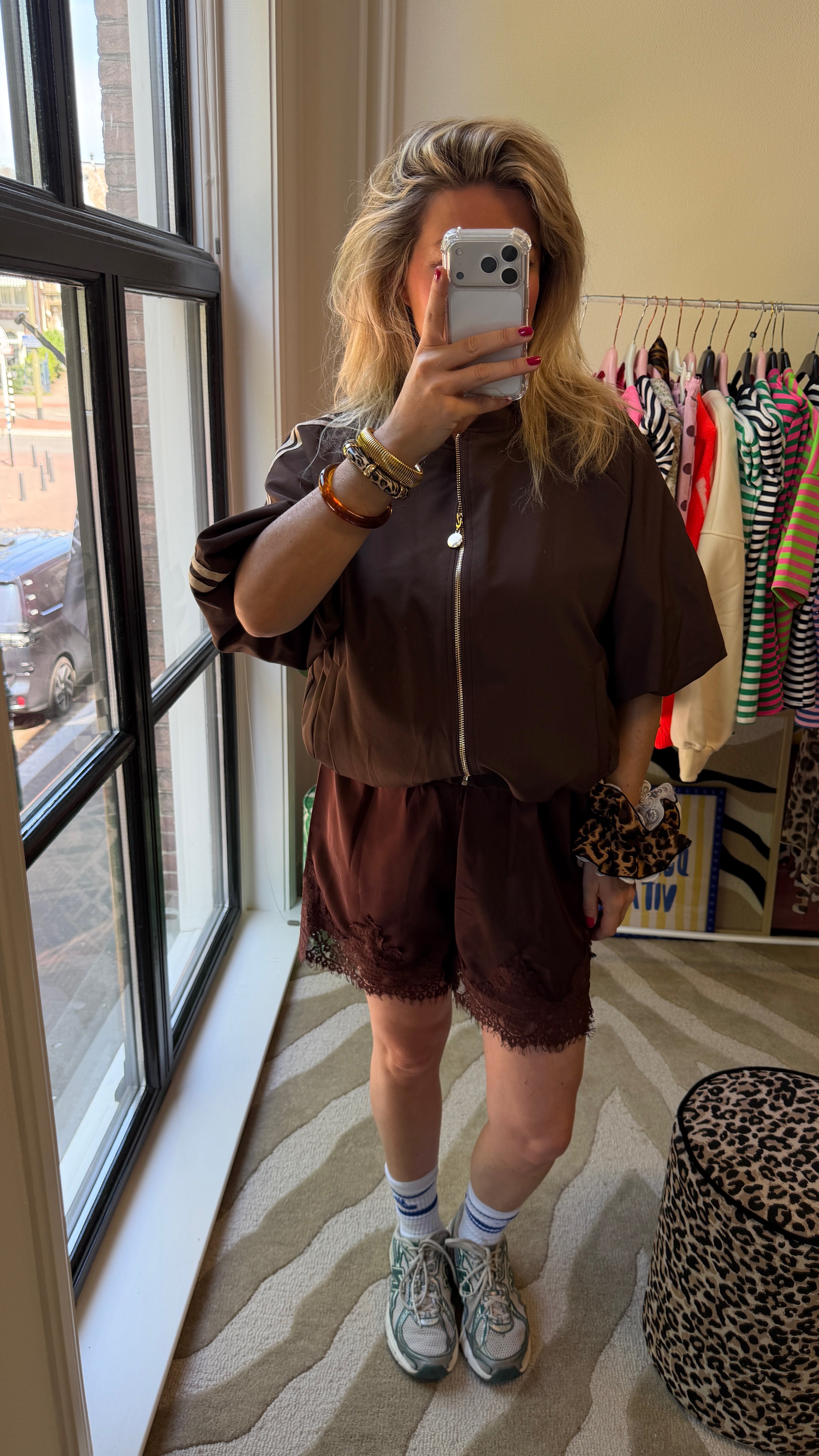 BRUIN SHORT MET KANT
