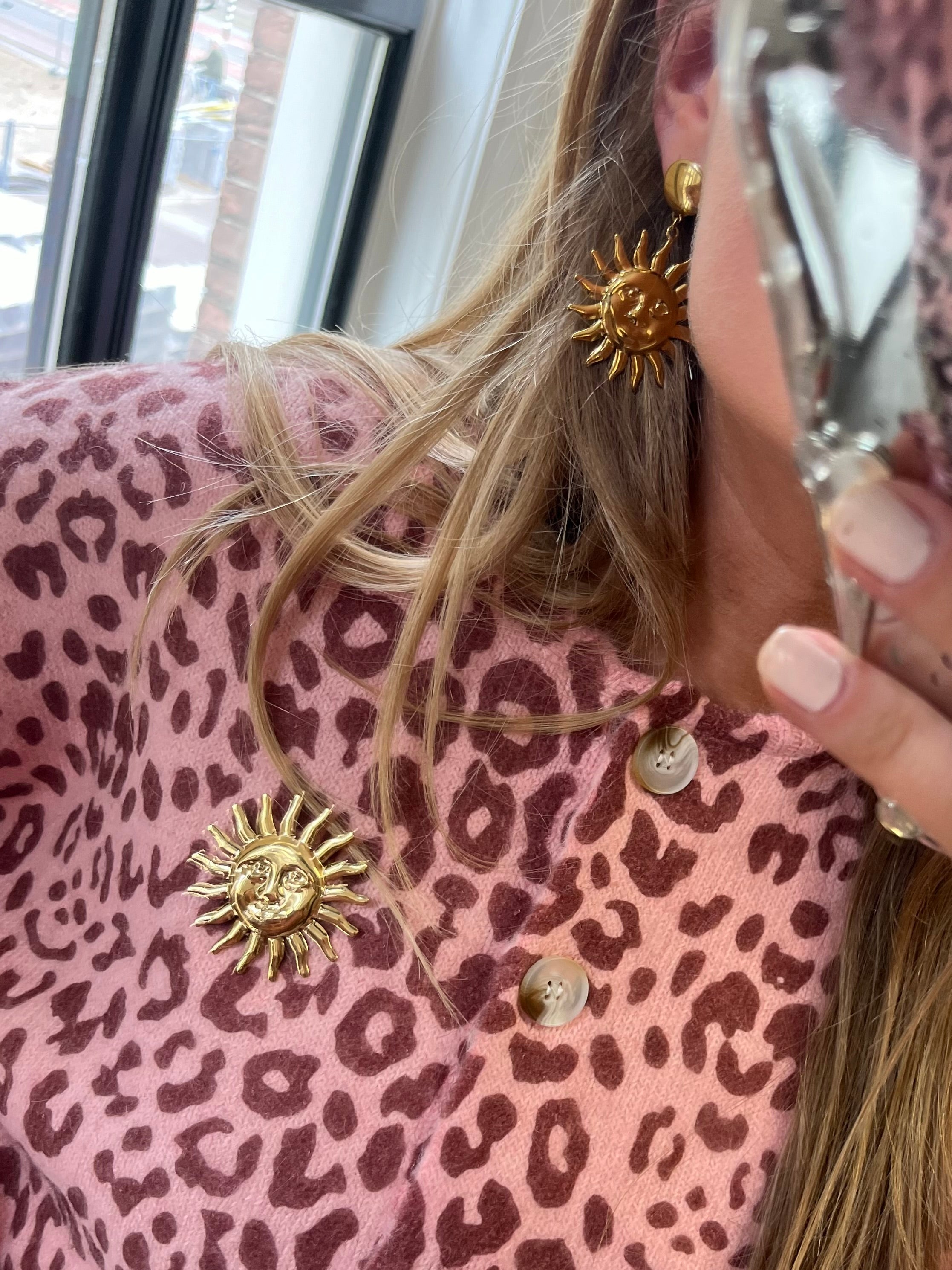 SUNNY BROCHE