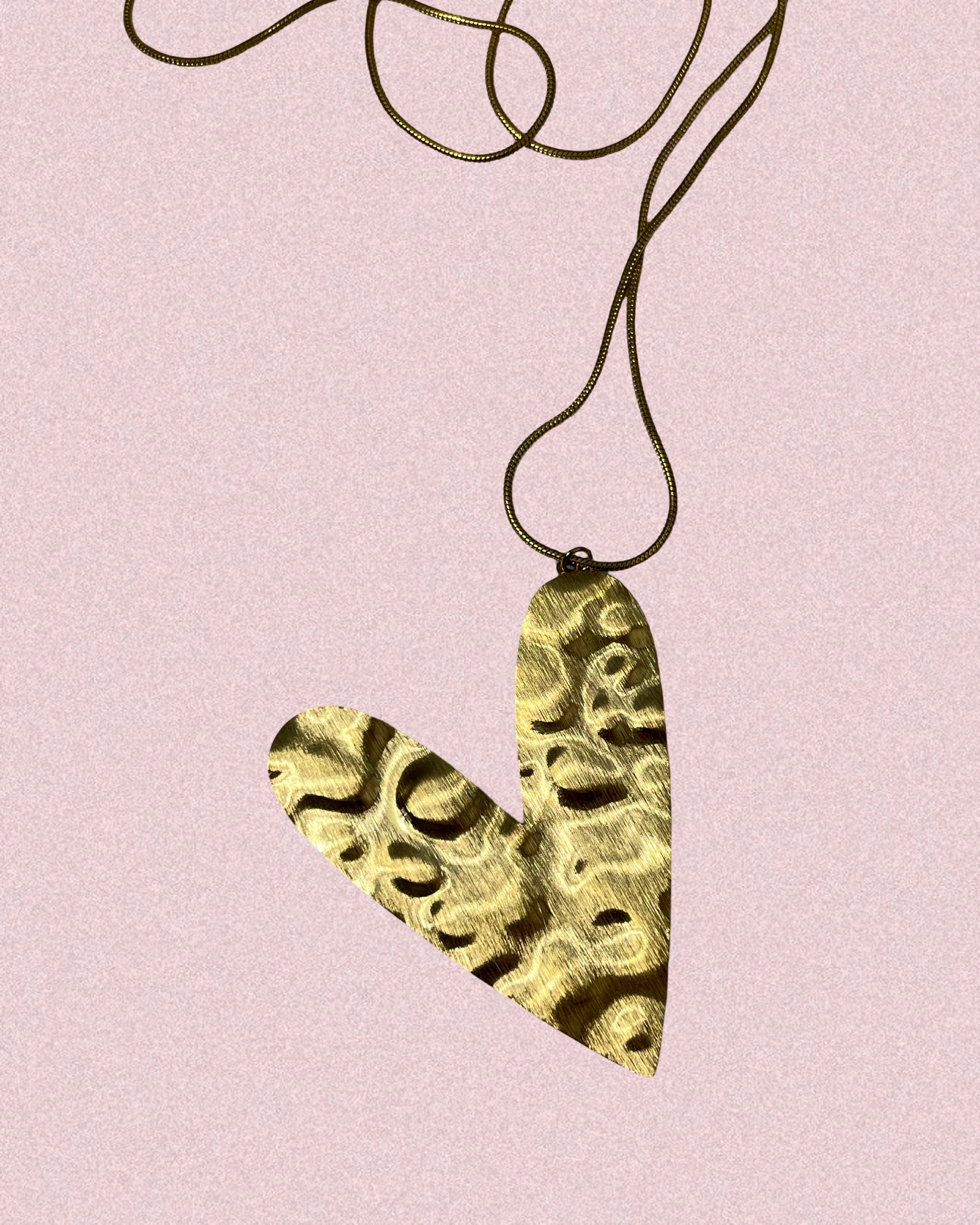 LONG HEART NECKLACE II