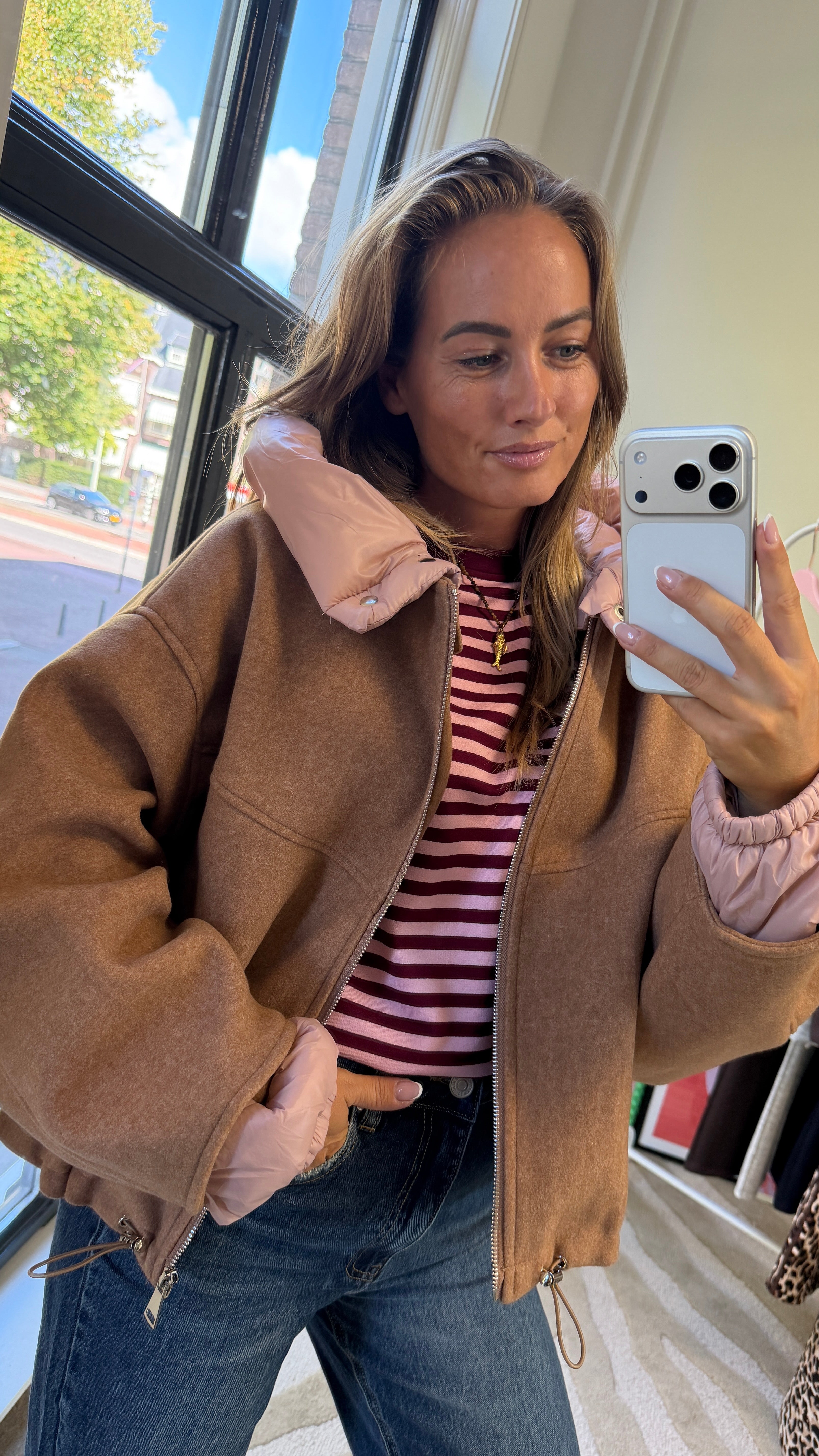 CAMEL KATE JAS MET ROZE DETAILS
