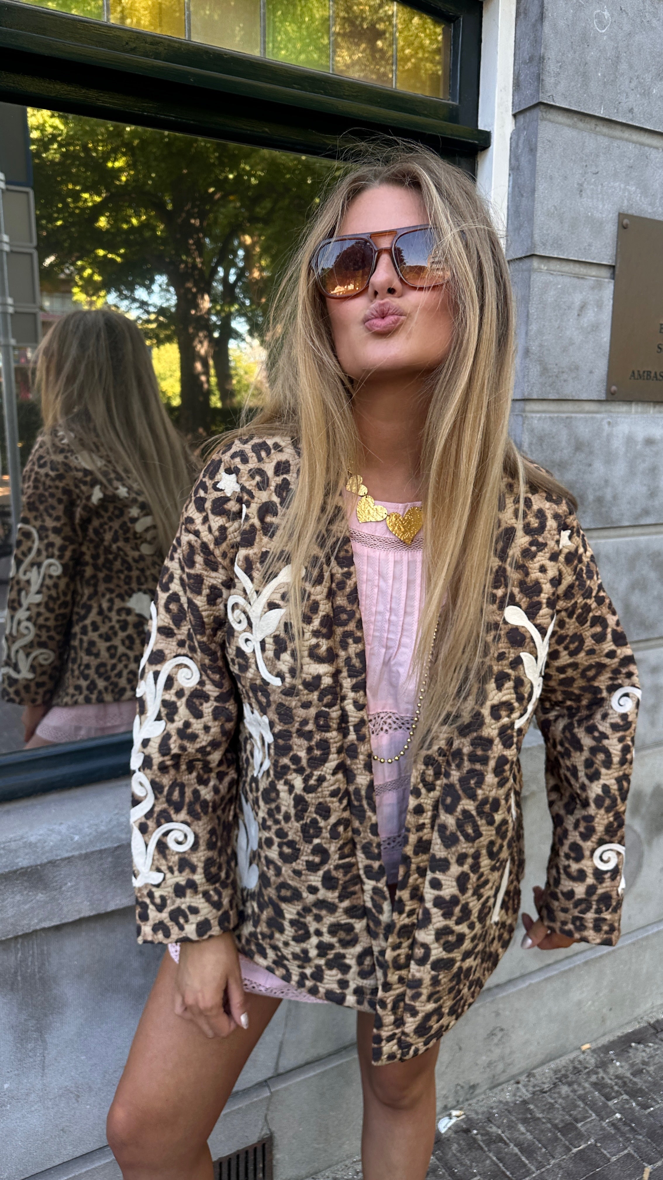 MUSTHAVE AMALIA PANTERJASJE