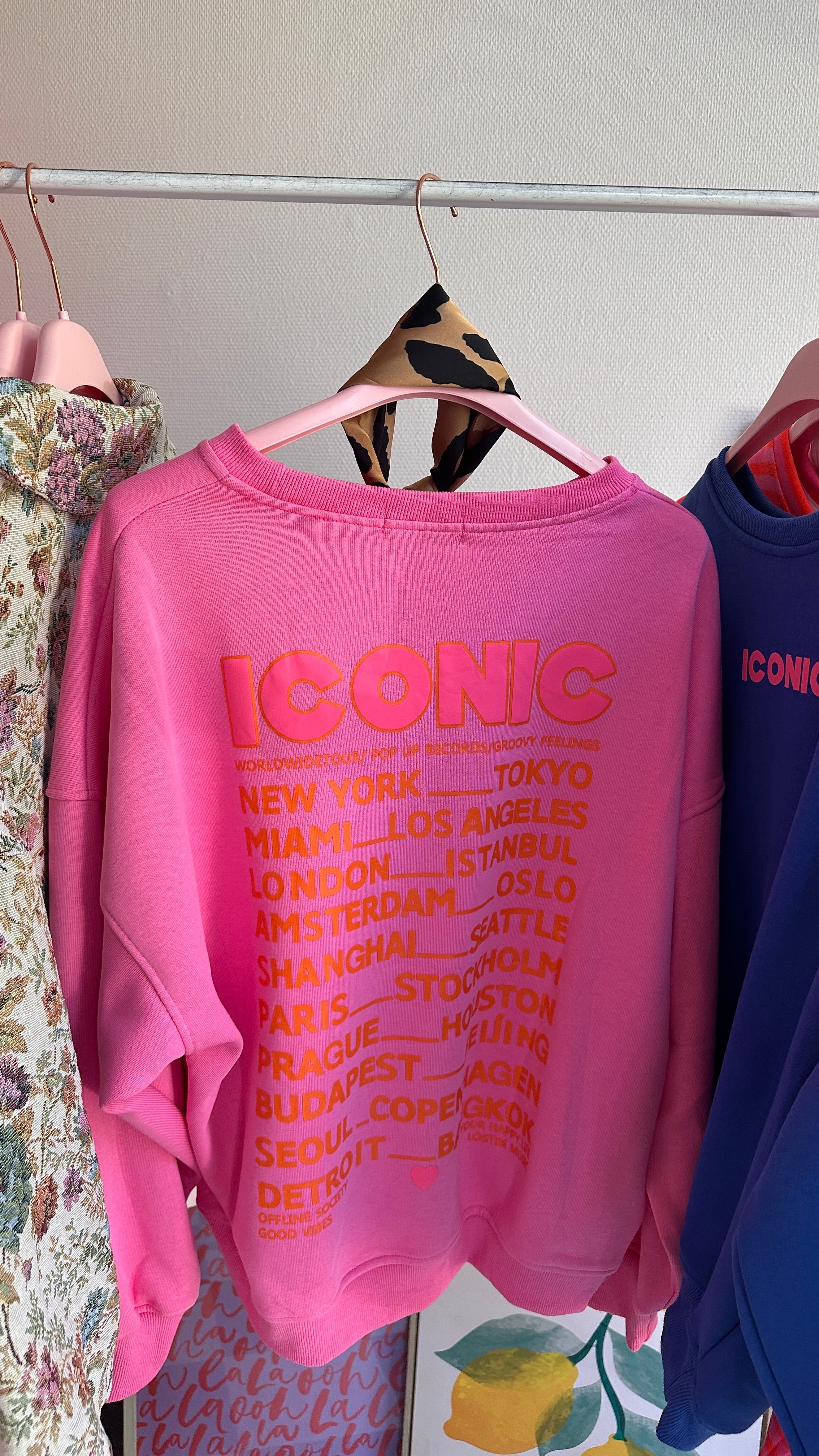 ICONIC MUSTHAVE SWEATER ROZE