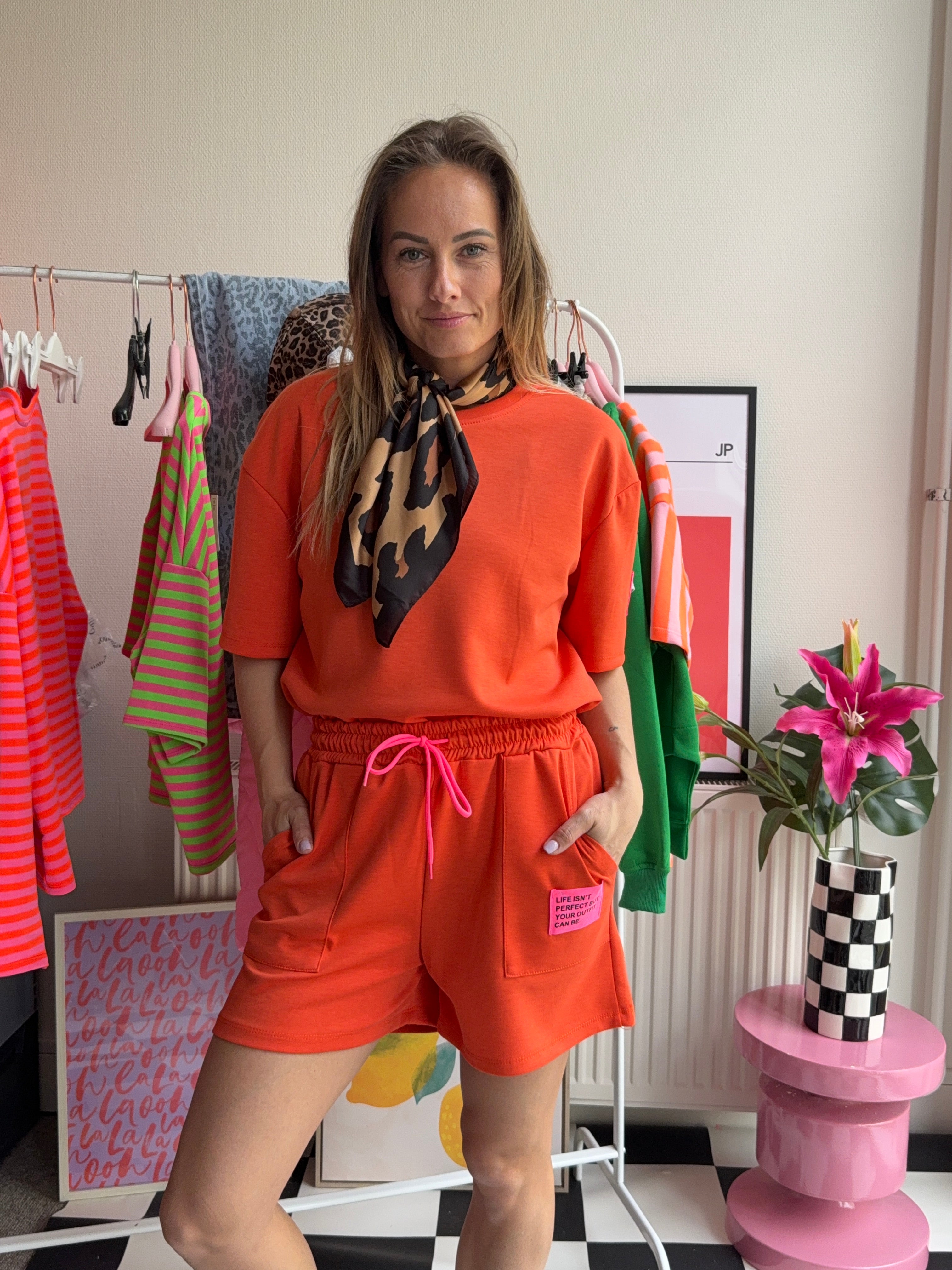 TESS MUSTHAVE PAKJE ORANJE MET ROZE DETAILS