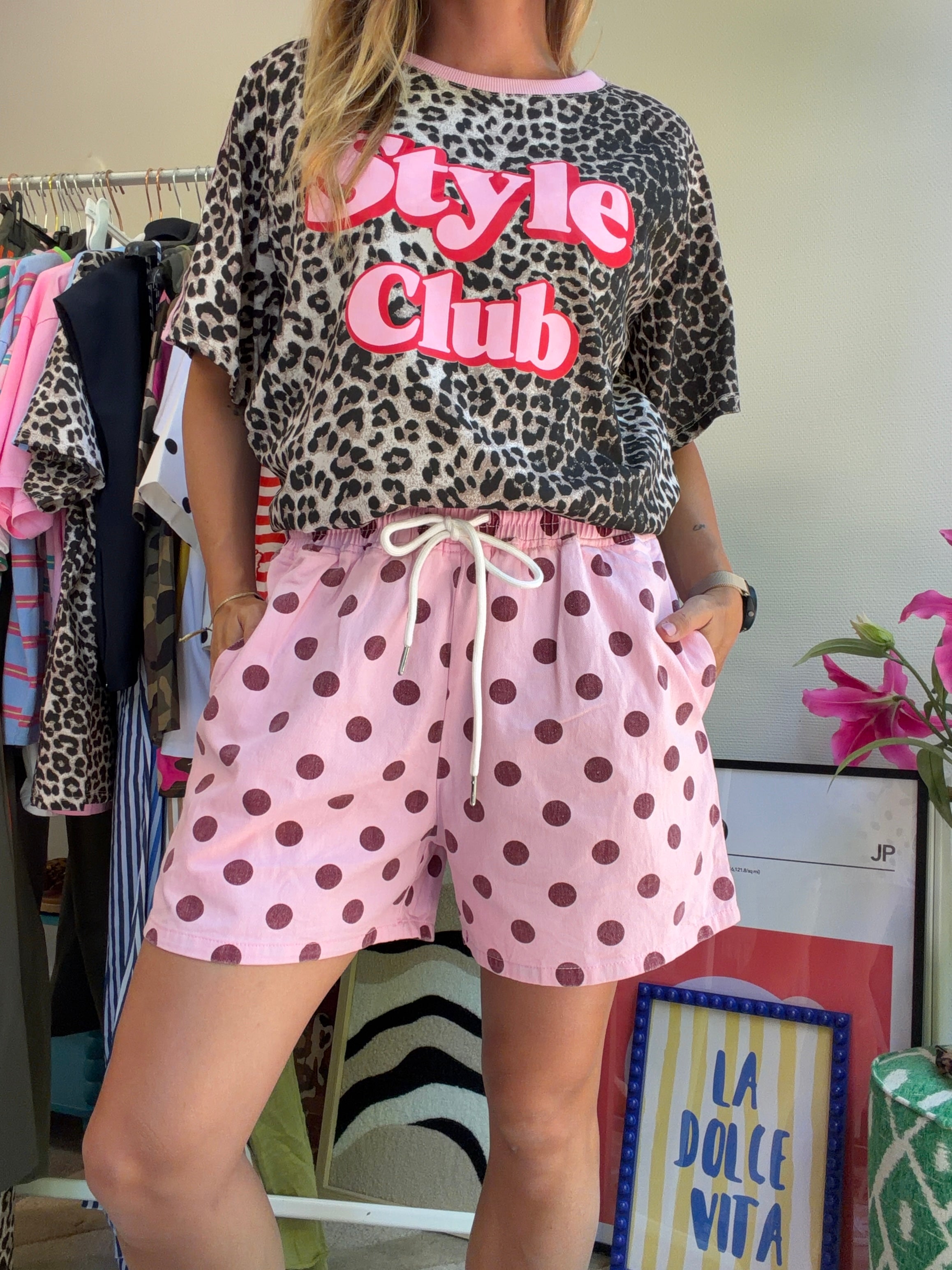 LIV SHORT STIPPEN ROZE BURGUNDY