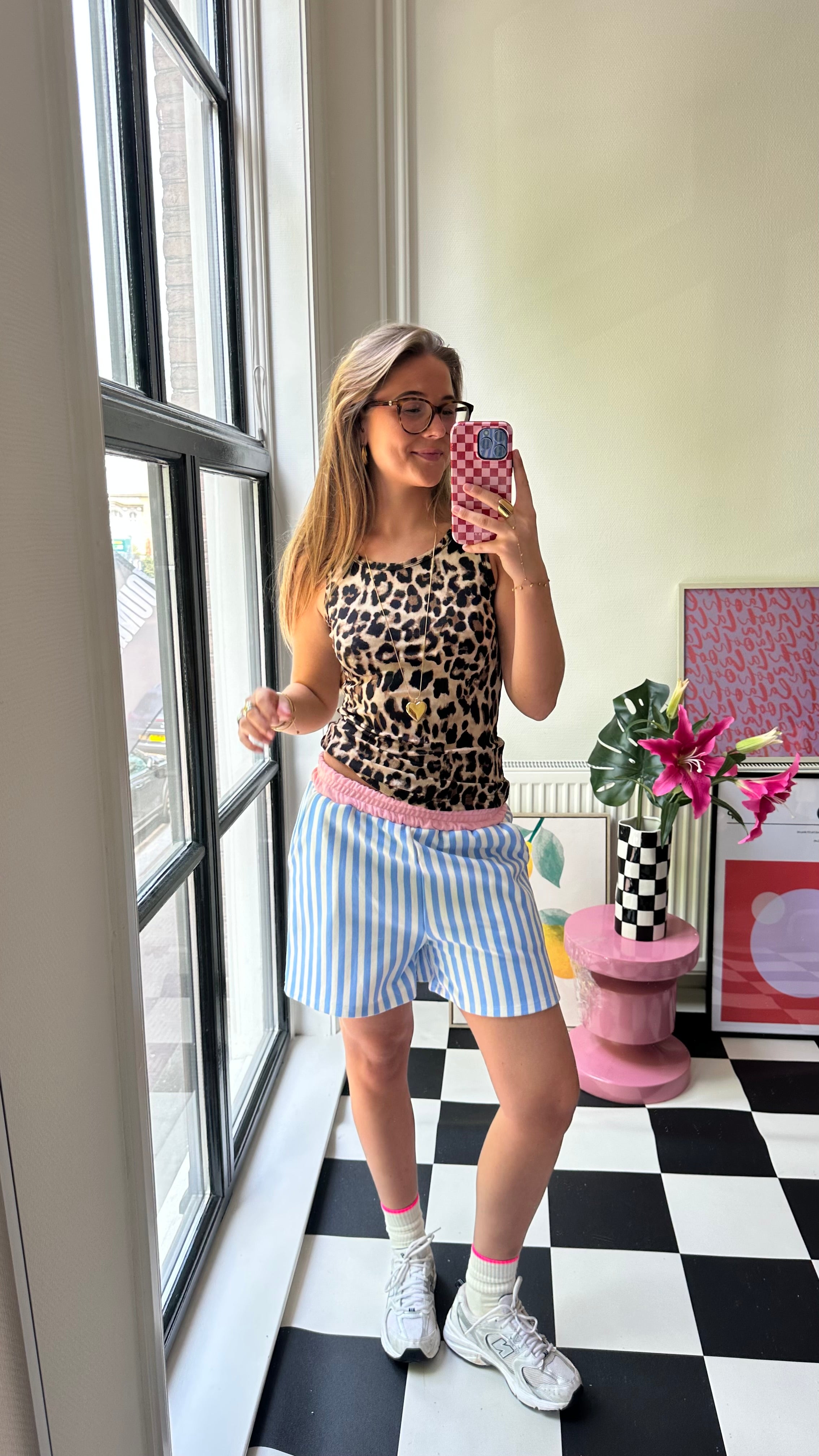 MIKKI SHORT BLAUW ROZE