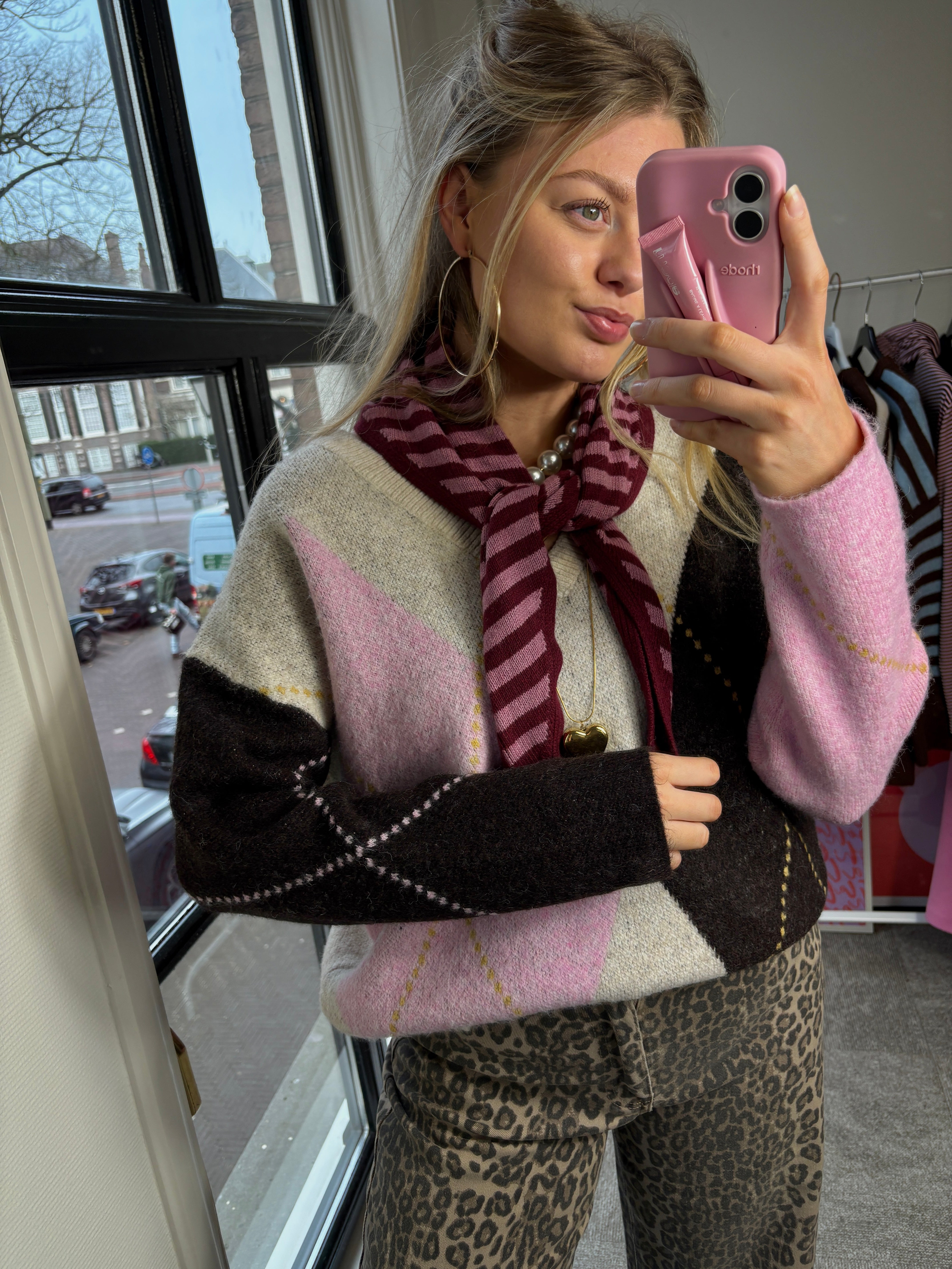 ROZE BRUINE RUITJES TRUI